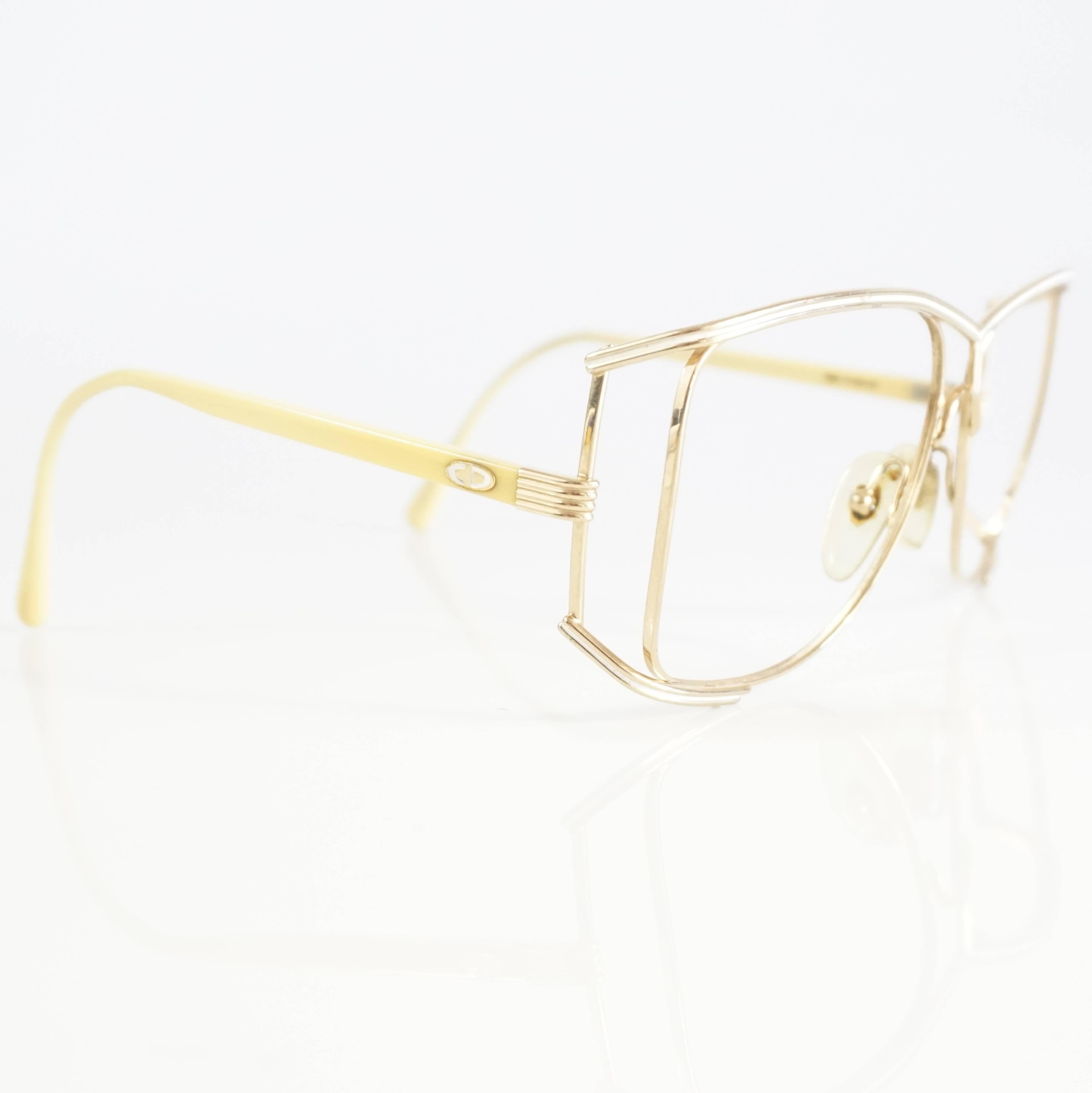 These Dior thin frames are gold in color and have an oversize look. They do not have any lens in them. They're in very good condition but have some wear on the nose pieces (see pictures). Circa 1970's.

Measurements
Leg Length: 4