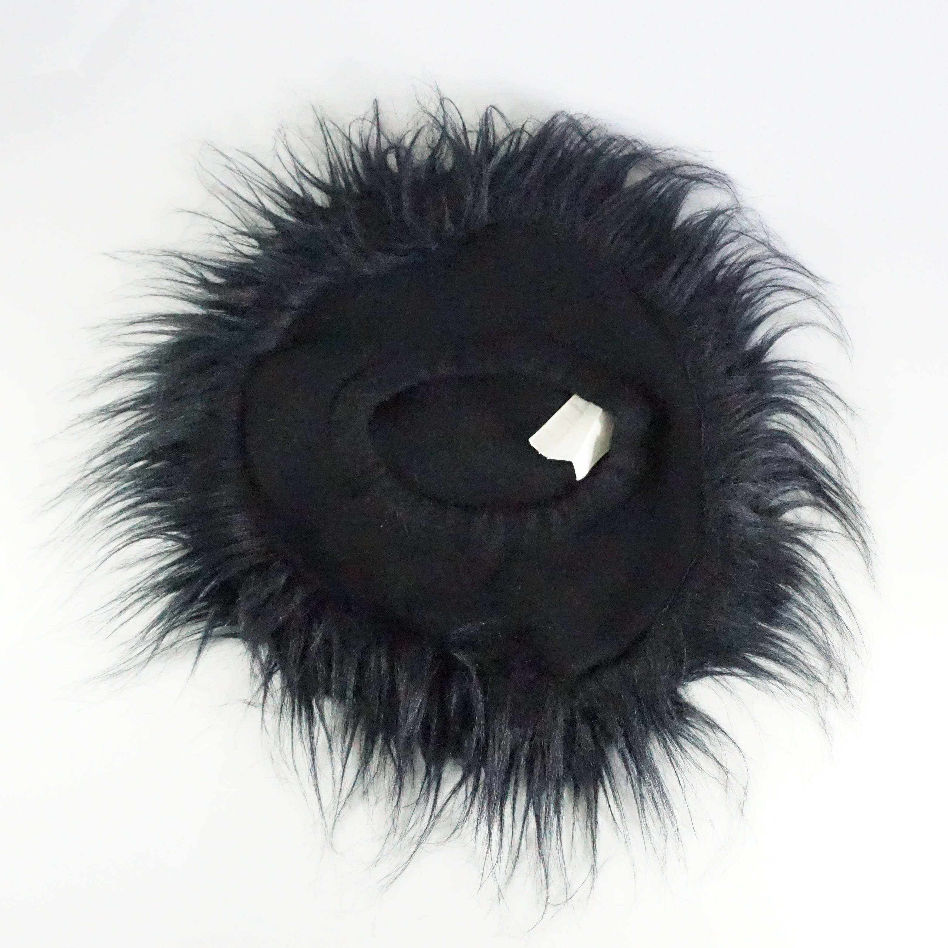 Chanel Black Wool Beret with Faux Fur Trim - circa 1993 1