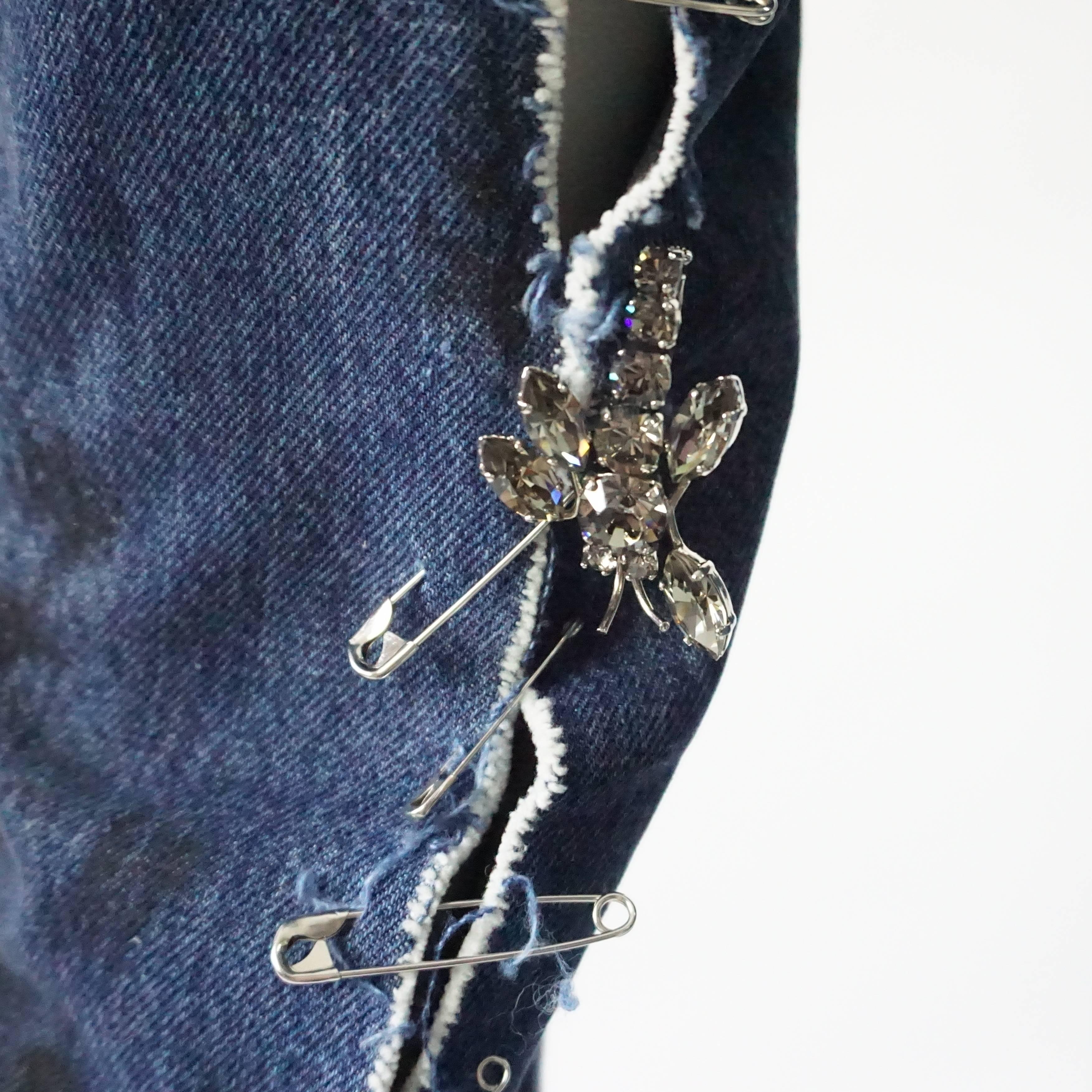 Dolce & Gabbana Ripped Grunge Jeans with Rhinestone Brooches - S In Excellent Condition In West Palm Beach, FL