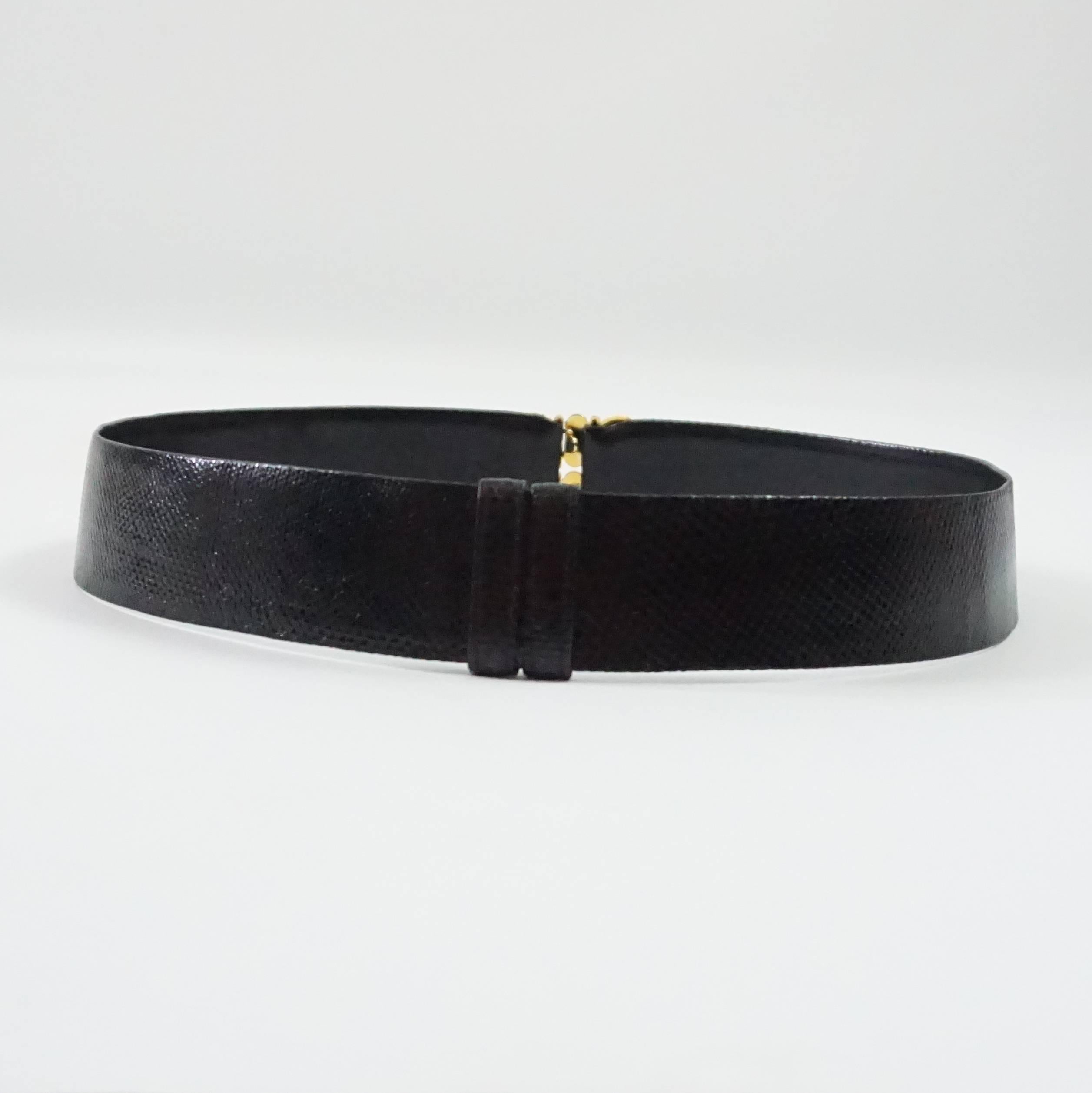 Judith Leiber Black Lizard Belt with Gold Front Detailing In Excellent Condition In West Palm Beach, FL
