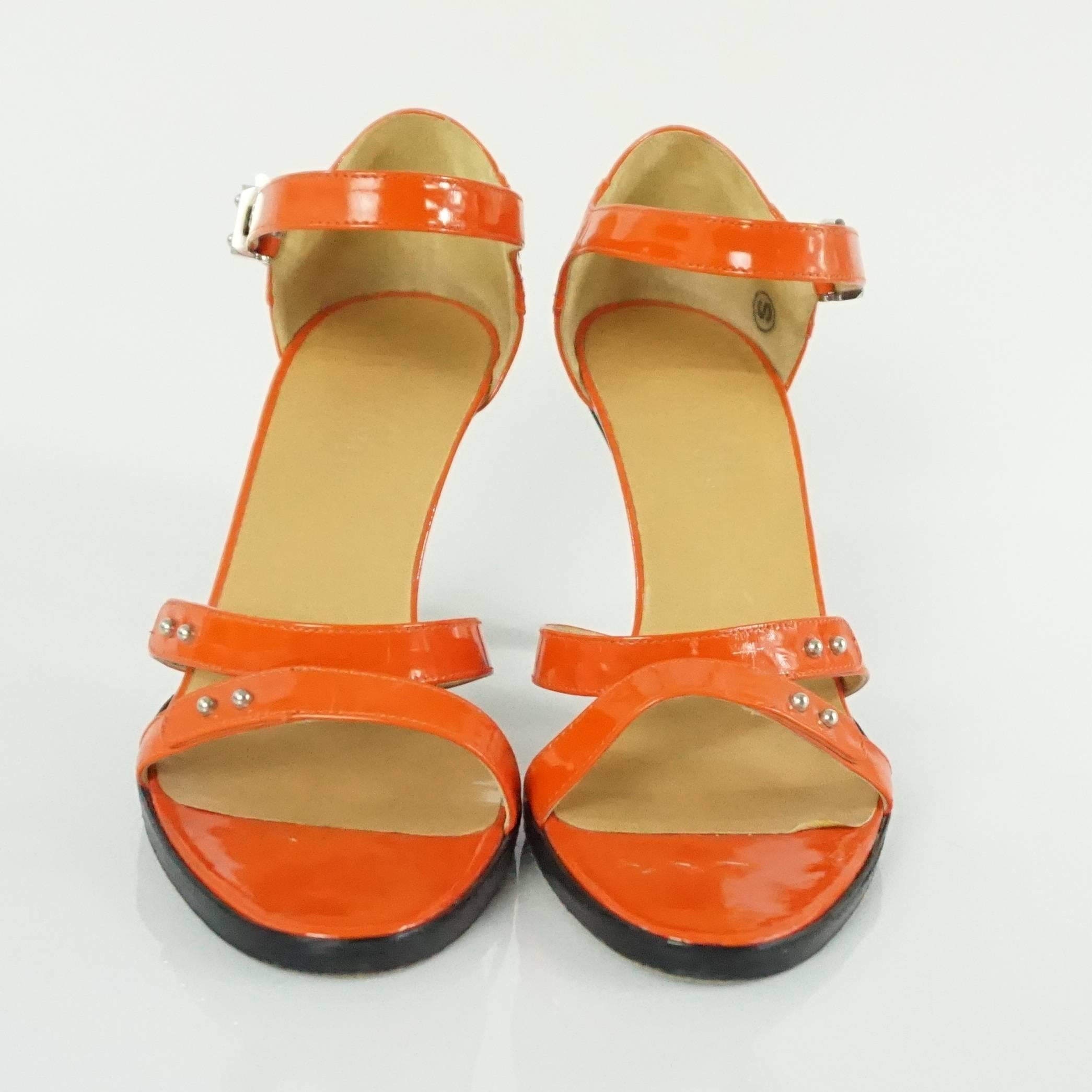 Hermes Orange Patent Strappy Sandals - 36.5 In Good Condition In West Palm Beach, FL