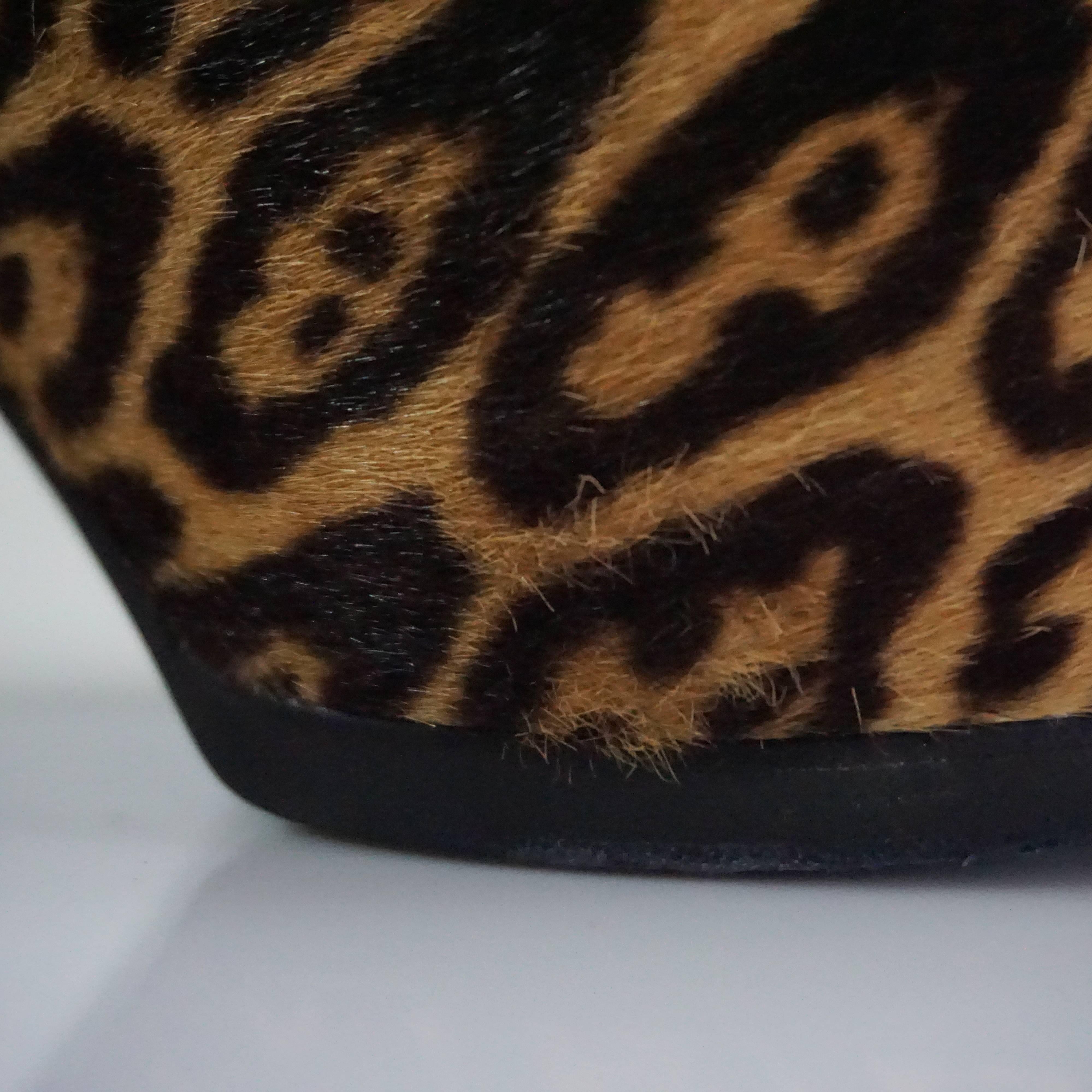 Yves Saint Laurent Animal Print Pony Hair Pumps - 40 In Good Condition For Sale In West Palm Beach, FL