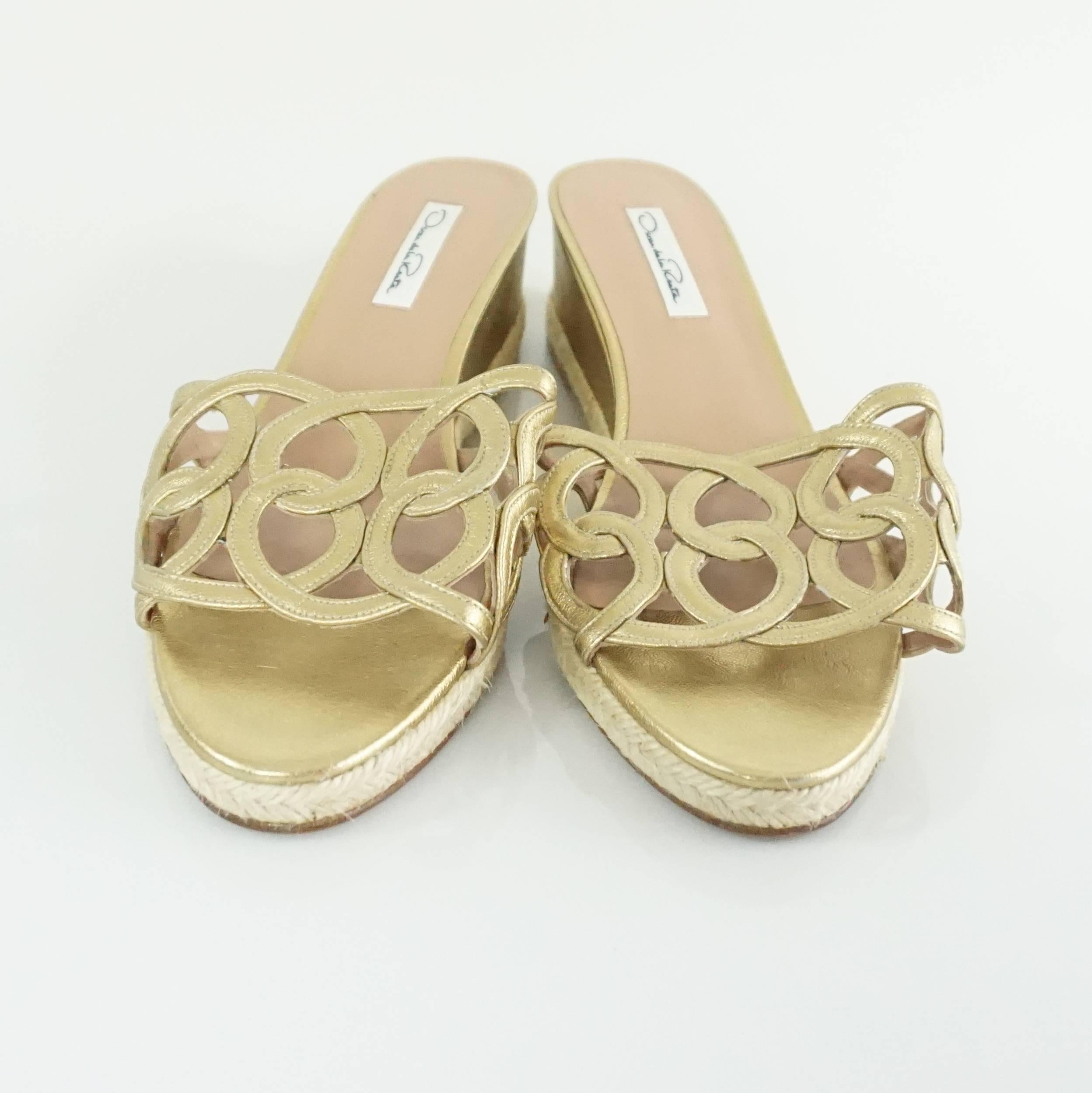 Or Oscar de la Renta Chaussures à semelles compensées courtes en cuir à découpes dorées - 41 en vente