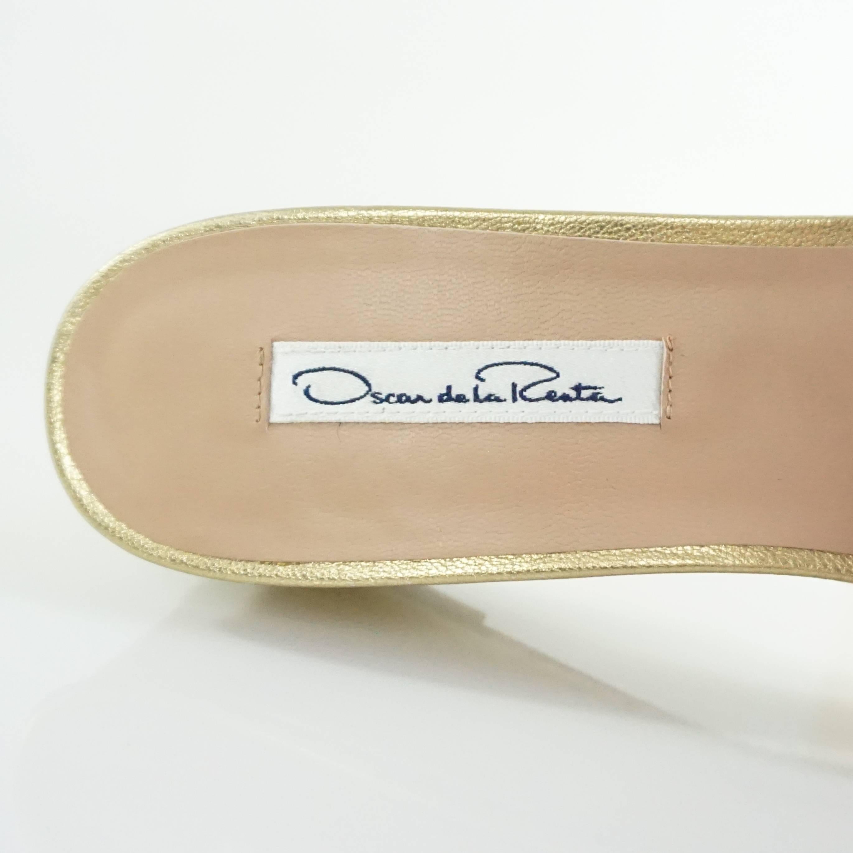 Oscar de la Renta Gold Cutout Leather Short Wedges - 41 For Sale 1