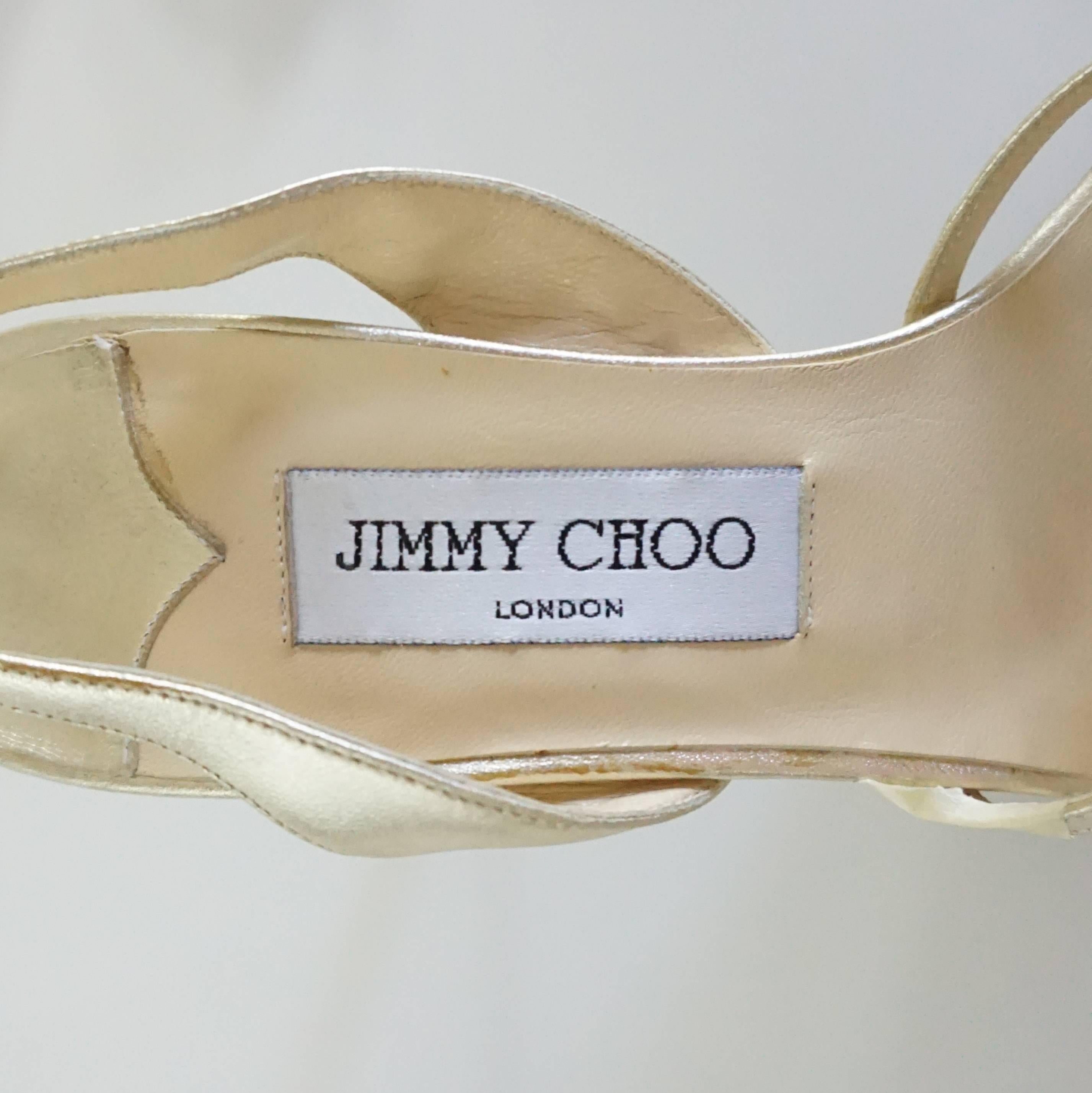 Jimmy Choo Gold Leather Sandals with Rose Front - 36 In Good Condition For Sale In West Palm Beach, FL