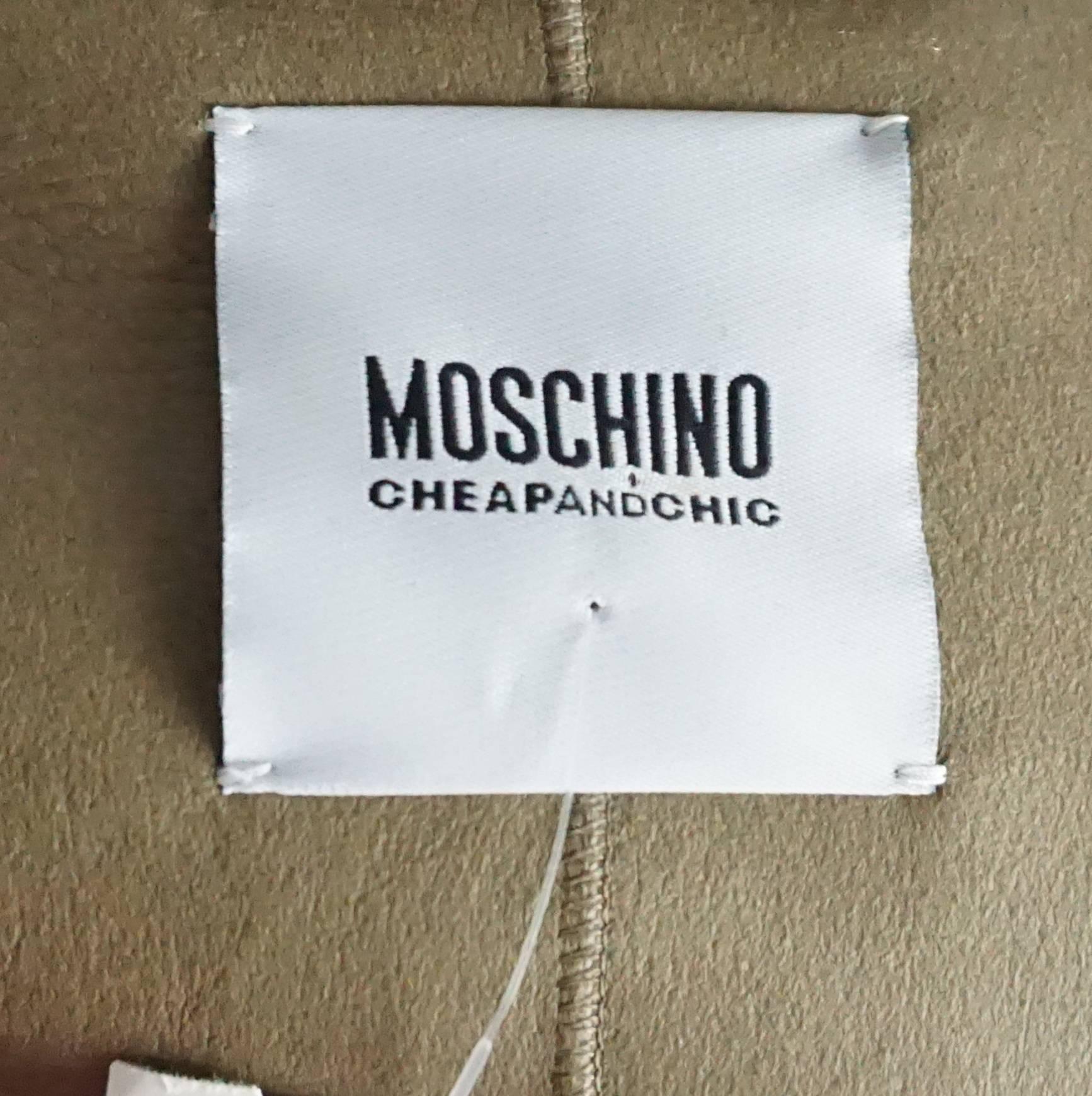 Veste Moschino C&C en cuir et peau de mouton avec boutons en fausses perles - 8 Excellent état - En vente à West Palm Beach, FL