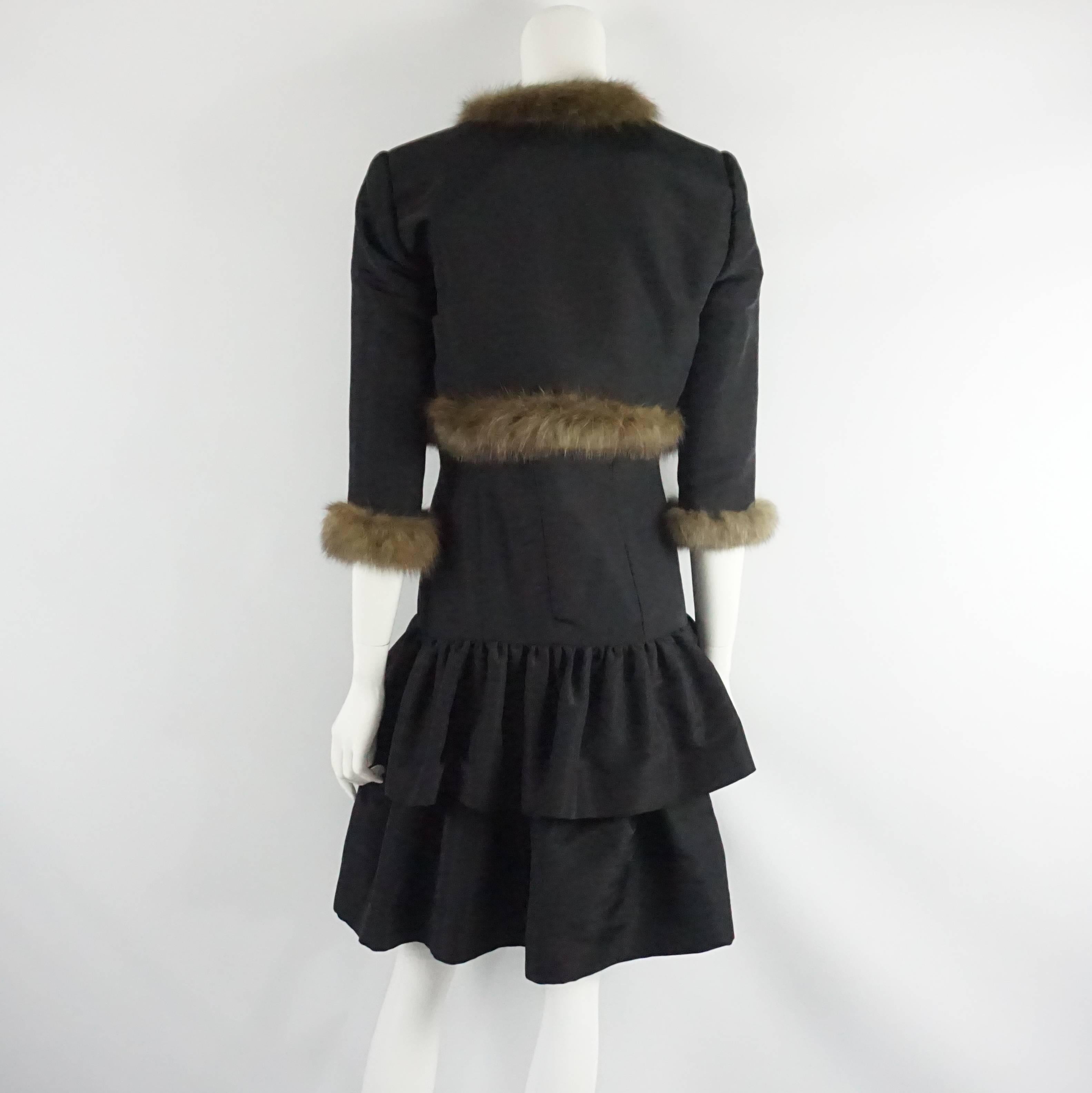 Oscar De La Renta Vestido y chaqueta de tafetán negro con ribete de marta - 10 Negro en venta