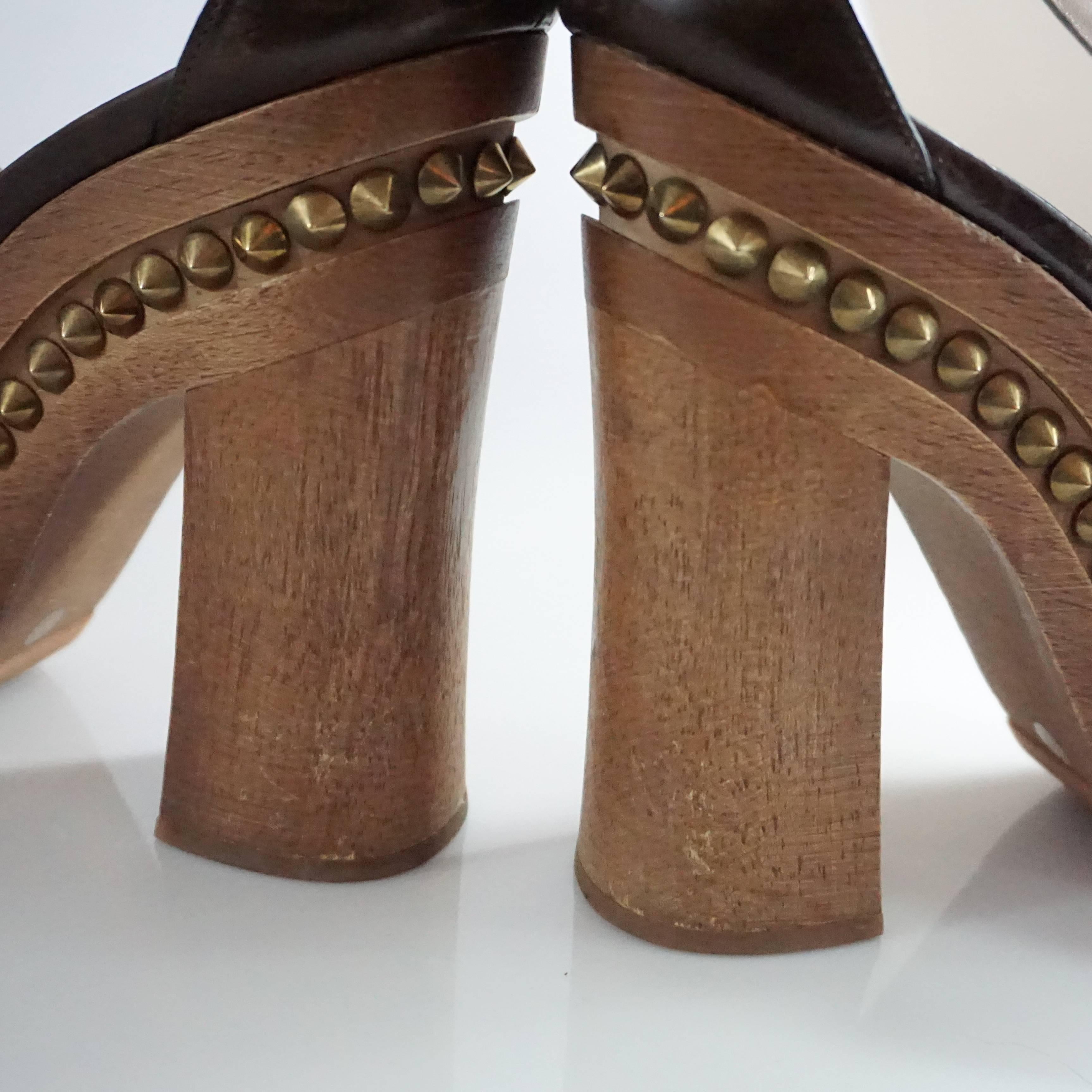 Miu Miu Brown Leather Strappy Sandal with Wood Chunky Heel - 41 1
