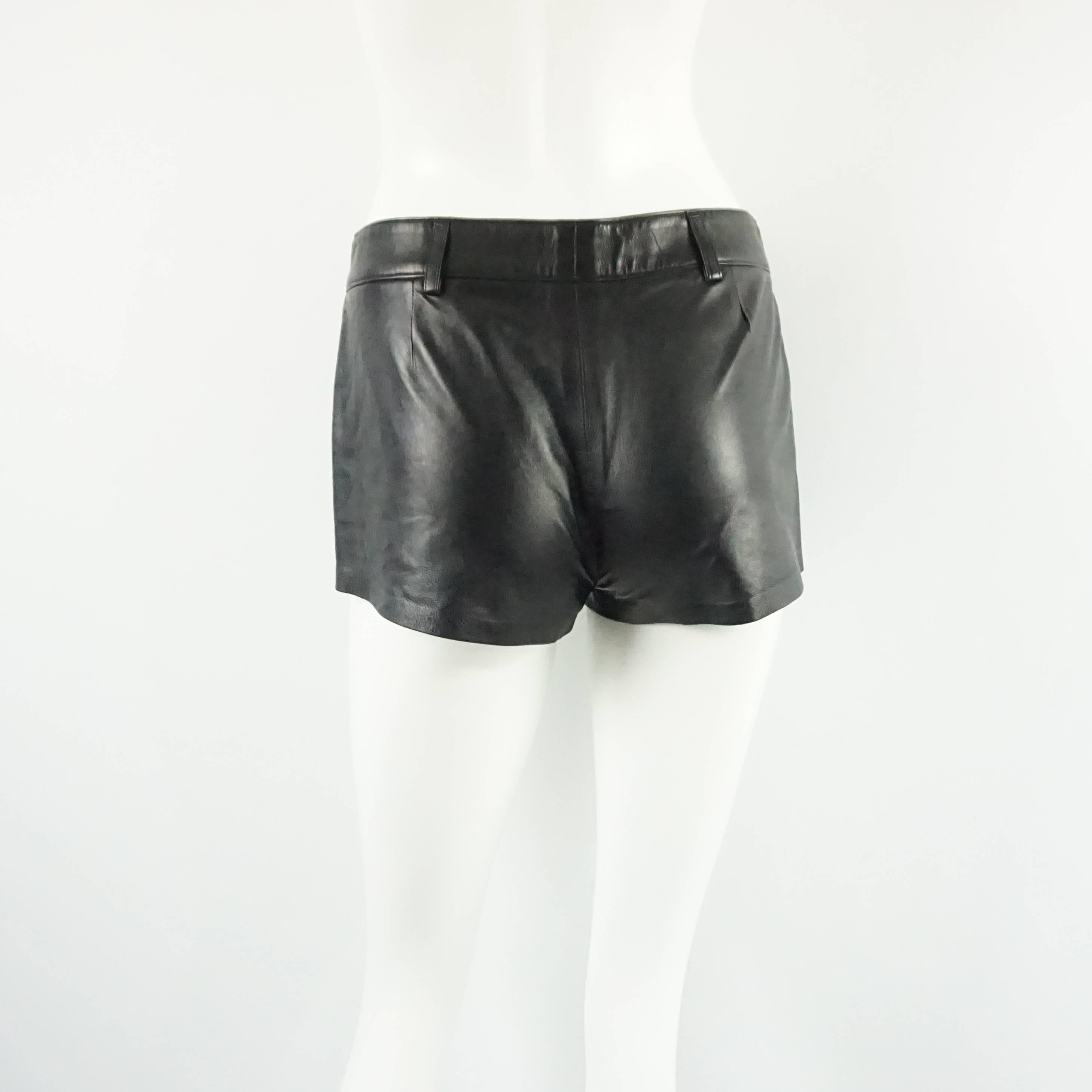 Ralph Lauren Collection Black Leather Shorts - 6 In Good Condition In West Palm Beach, FL