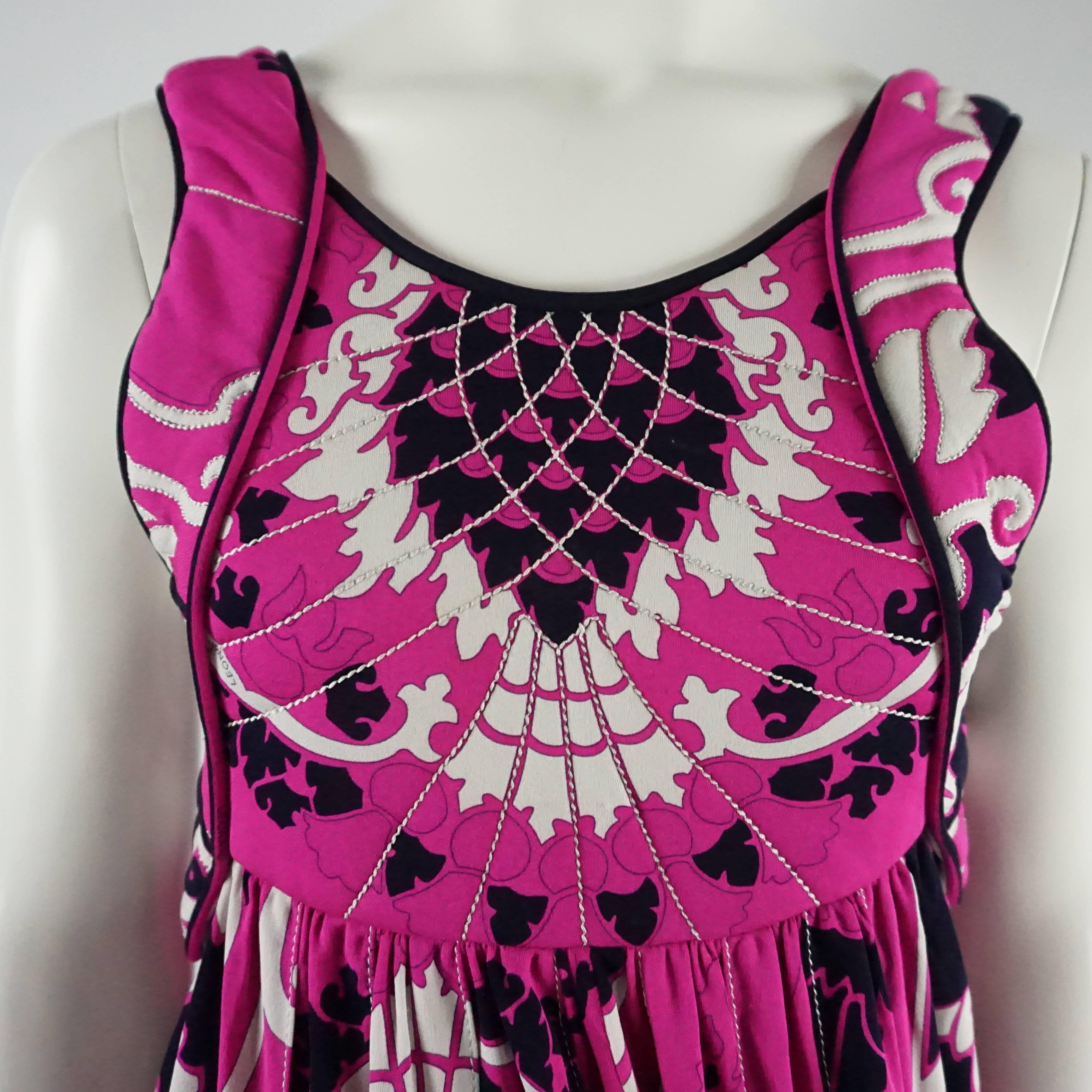 Leonard Pink, Black, and White Print Jumpsuit - 36 In Good Condition For Sale In West Palm Beach, FL