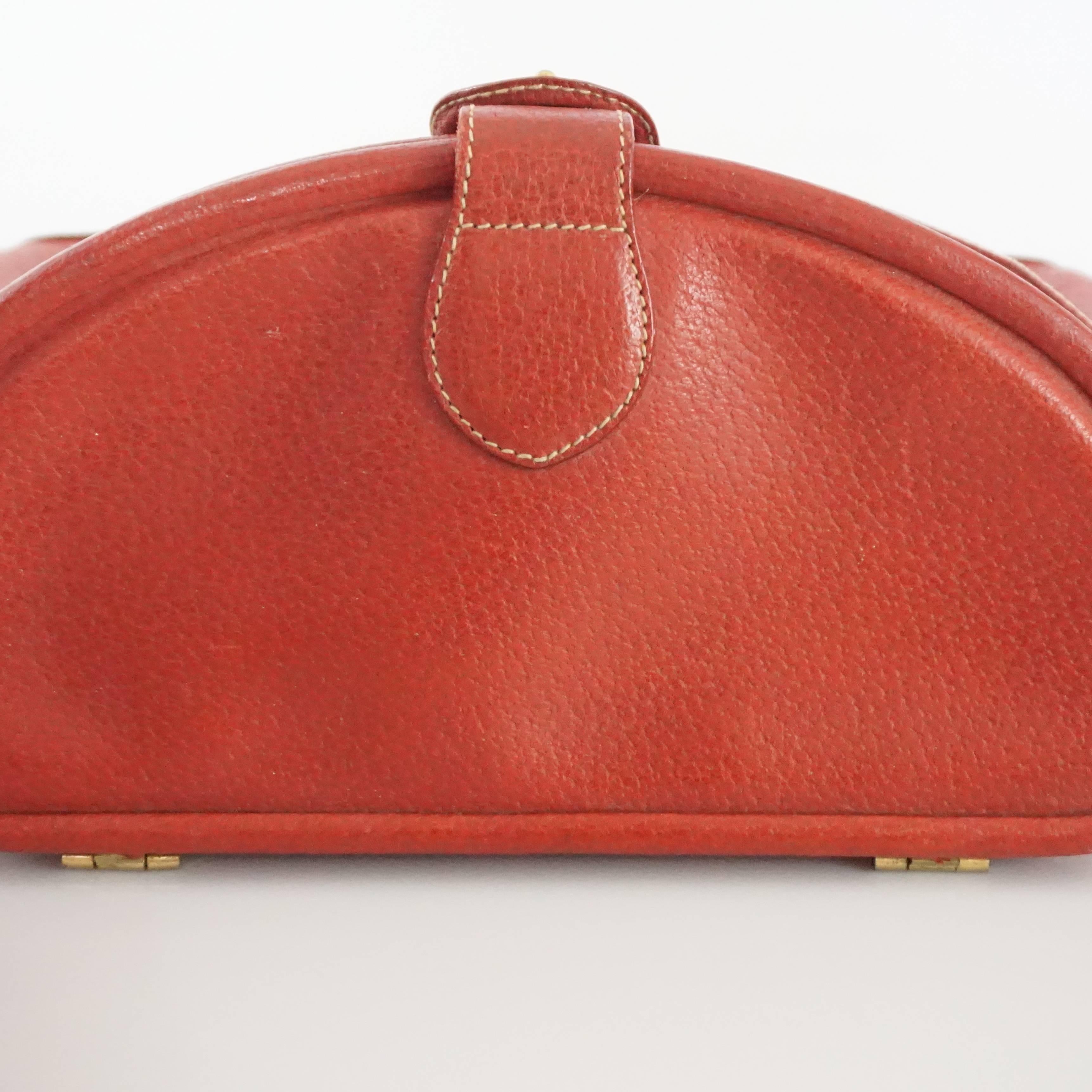 Gucci Red Leather Vintage Shoulder Bag - 1980's  1