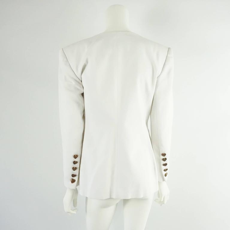 stakåndet trone mangel Pierre Balmain Vintage White Cotton Jacket with Emrboidered pockets-Circa  90's For Sale at 1stDibs