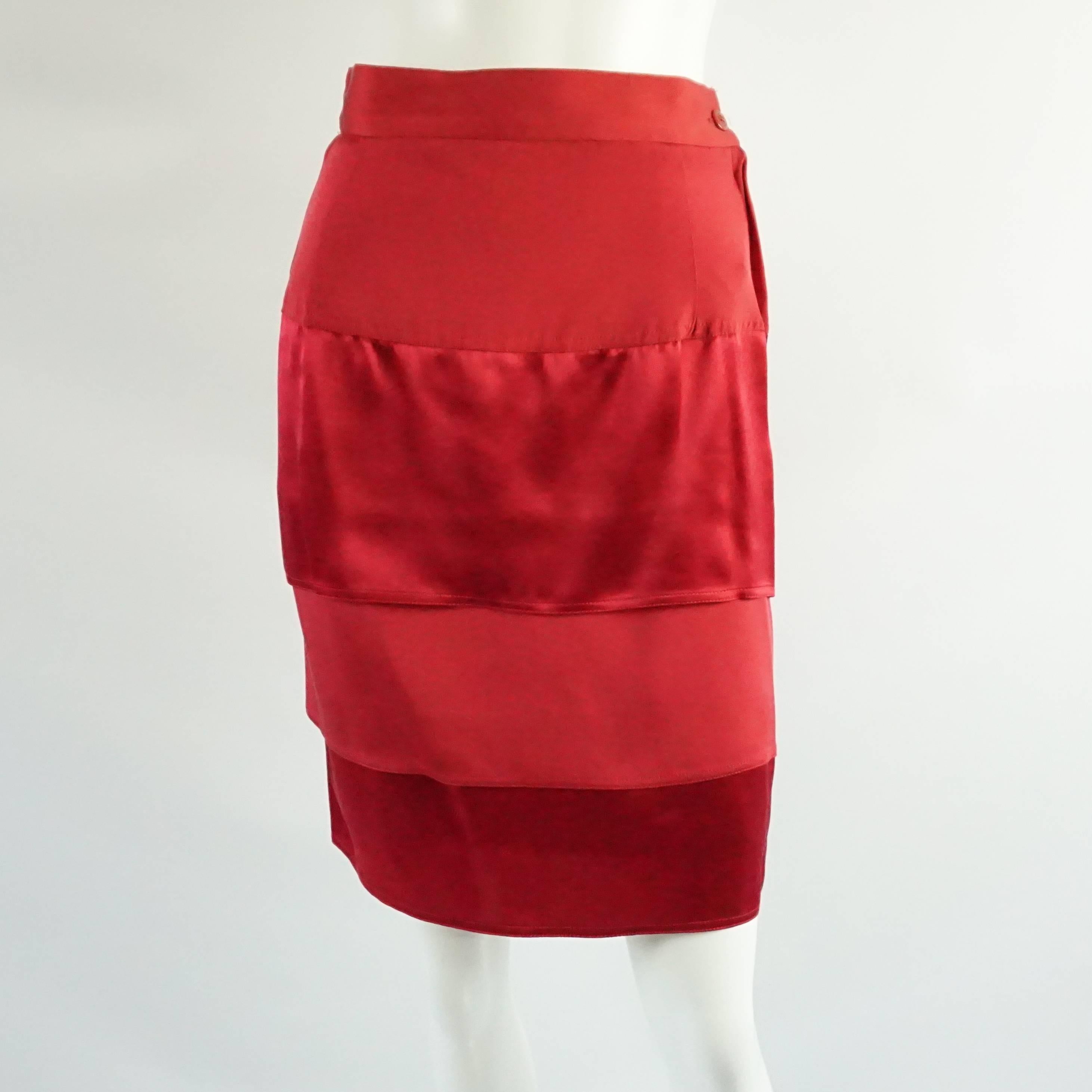 Gianni Versace 1990's Red Silk Skirt Set - 40 In Good Condition For Sale In West Palm Beach, FL