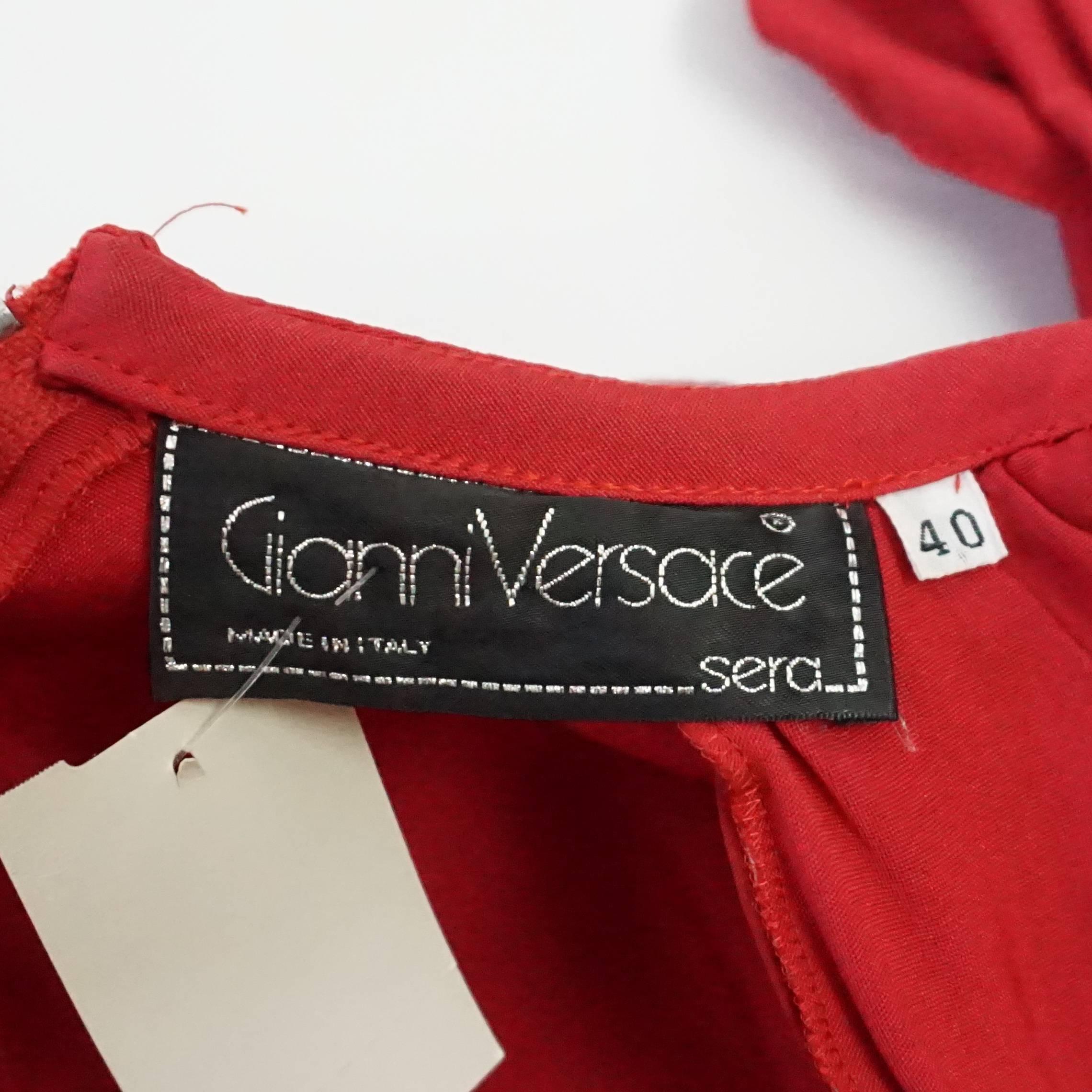 Women's Gianni Versace 1990's Red Silk Skirt Set - 40 For Sale