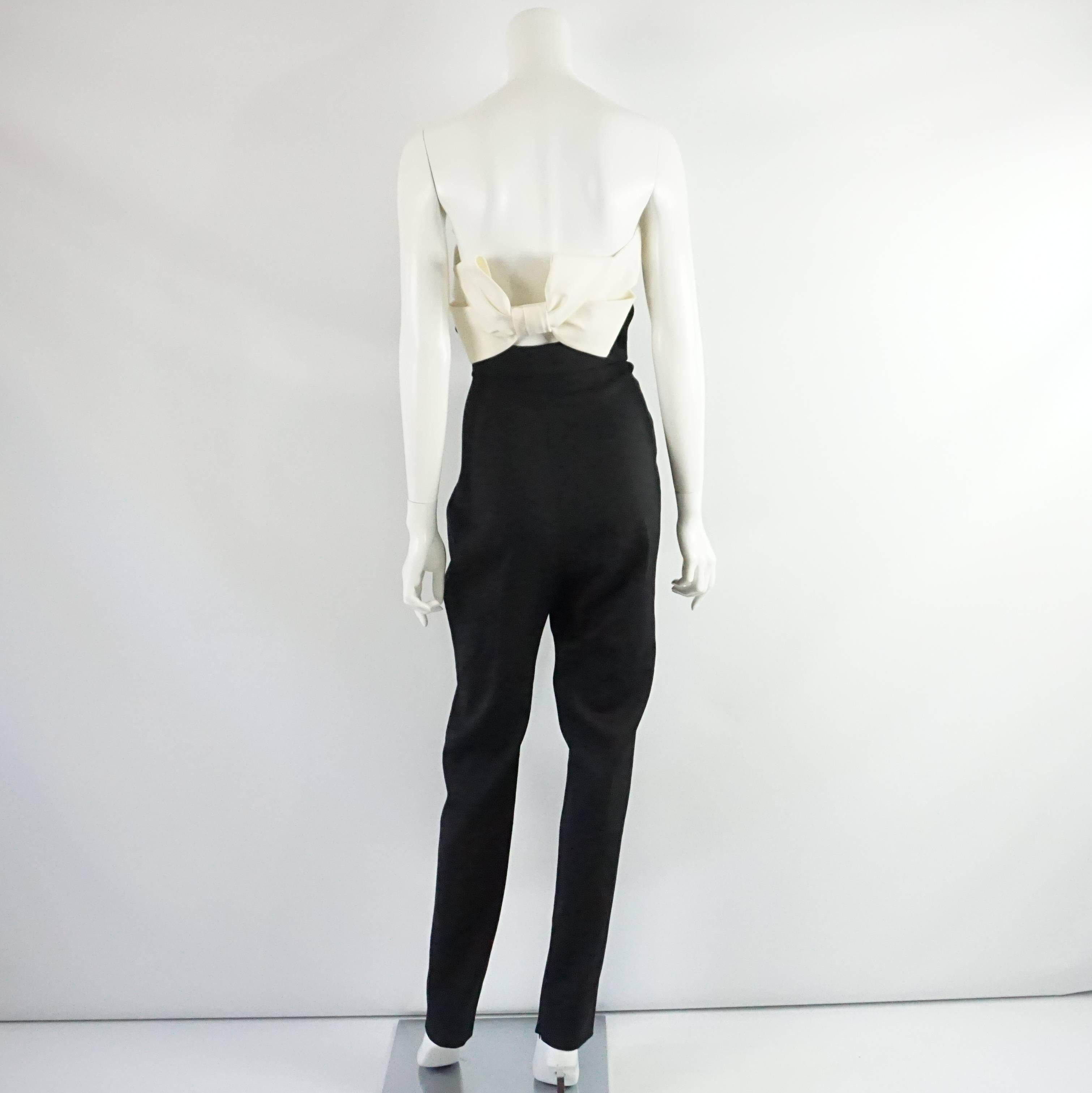 Valentino Black and Ivory Strapless Jumper with a Bow, Size 10 In Excellent Condition In West Palm Beach, FL