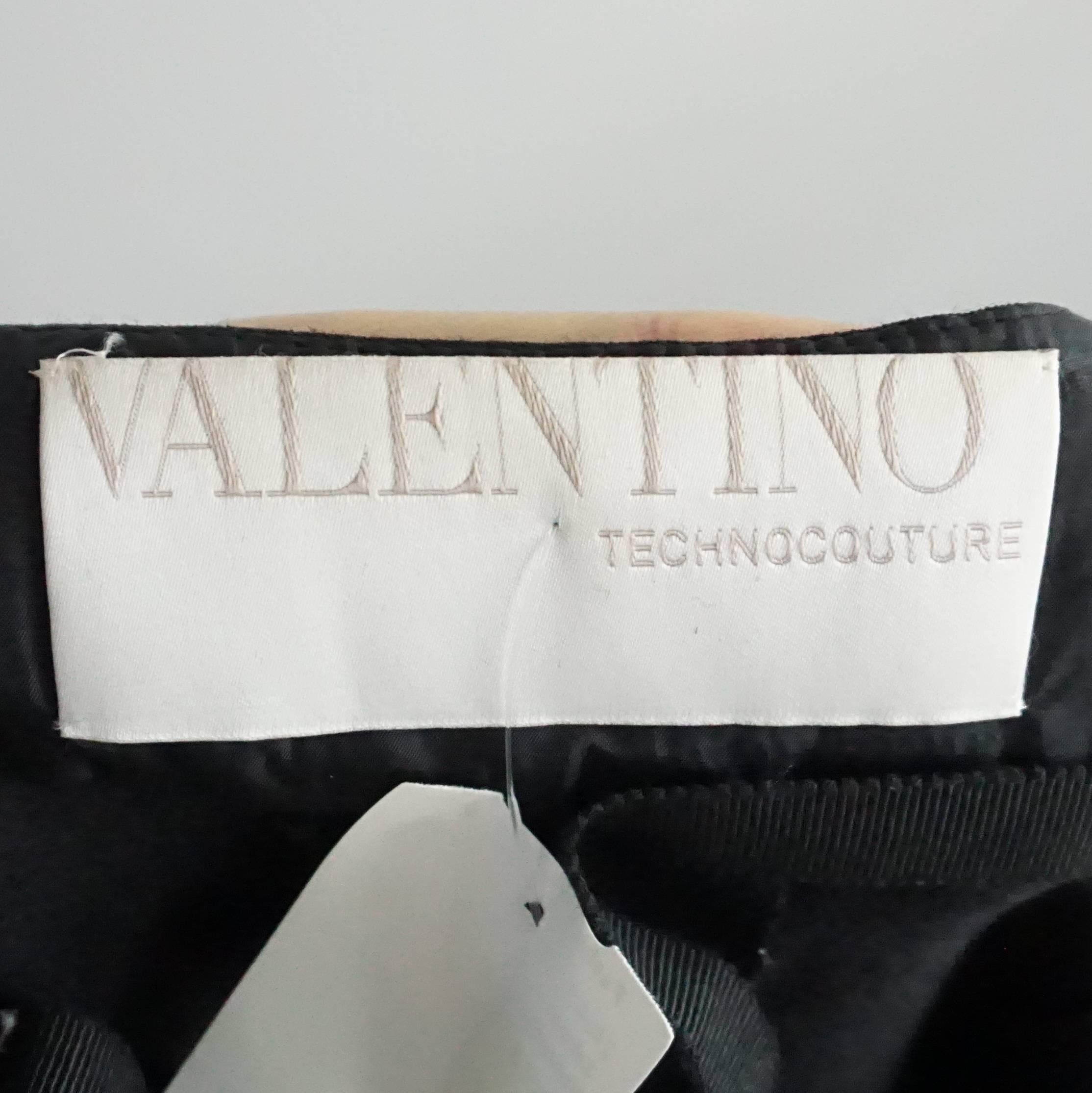 Women's Valentino Black and Ivory Strapless Jumper with a Bow, Size 10