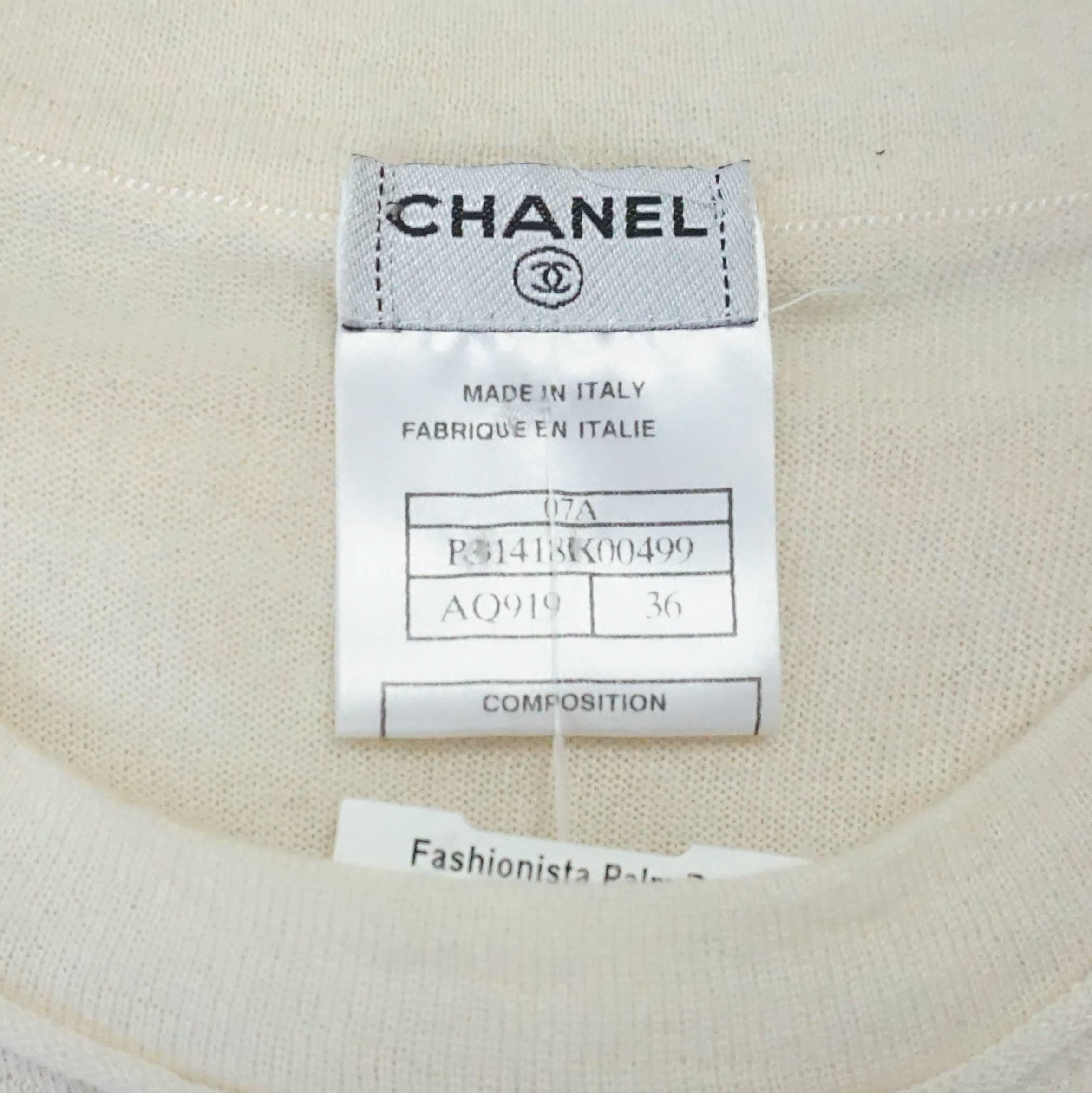 Chanel Ivory Cashmere Short Sleeve T-Shirt - 36 In Good Condition In West Palm Beach, FL