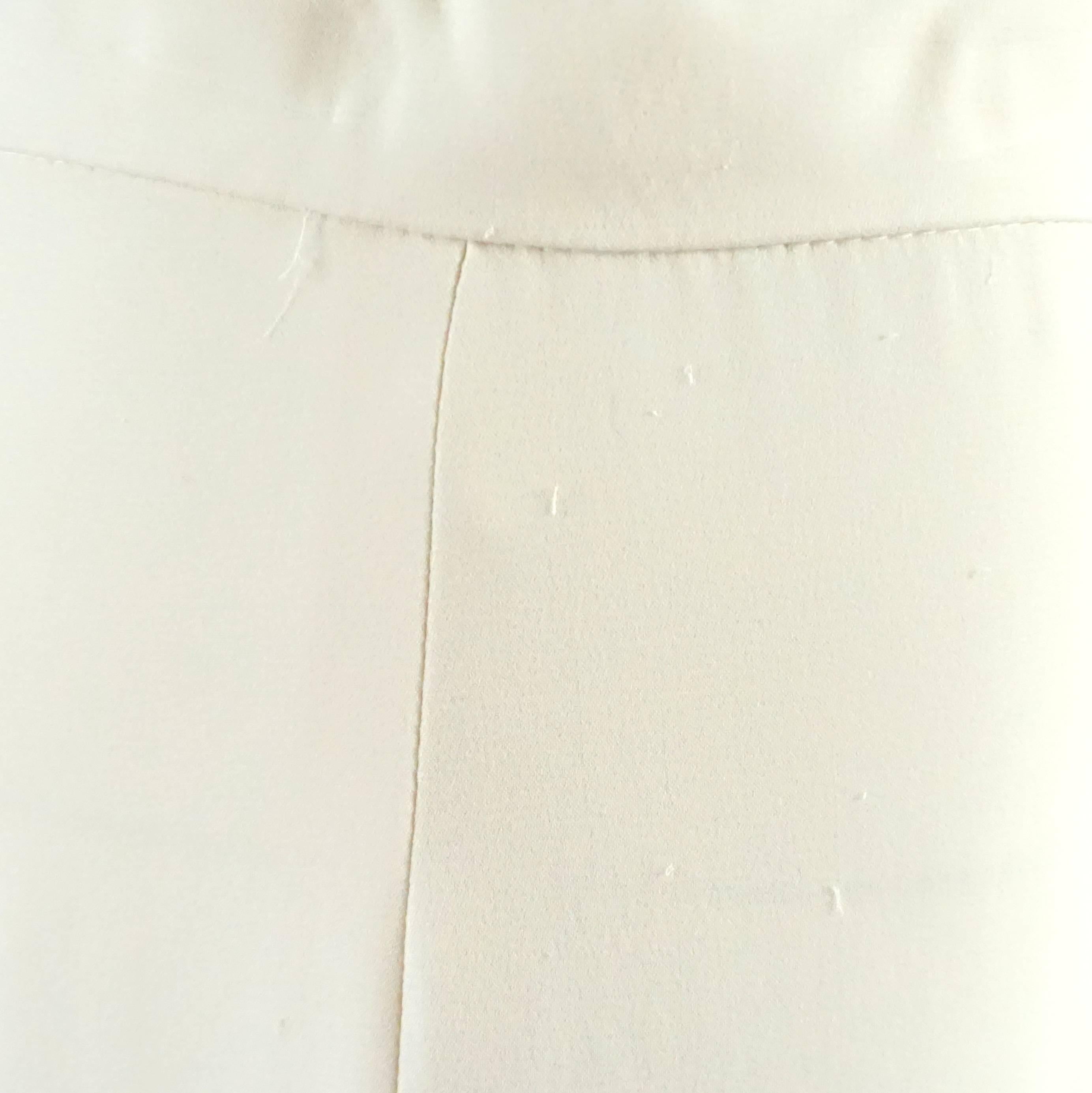 Armani Ivory Silk Palazzo Pants with Sequin Cutout Embroidery – 6 In Good Condition In West Palm Beach, FL