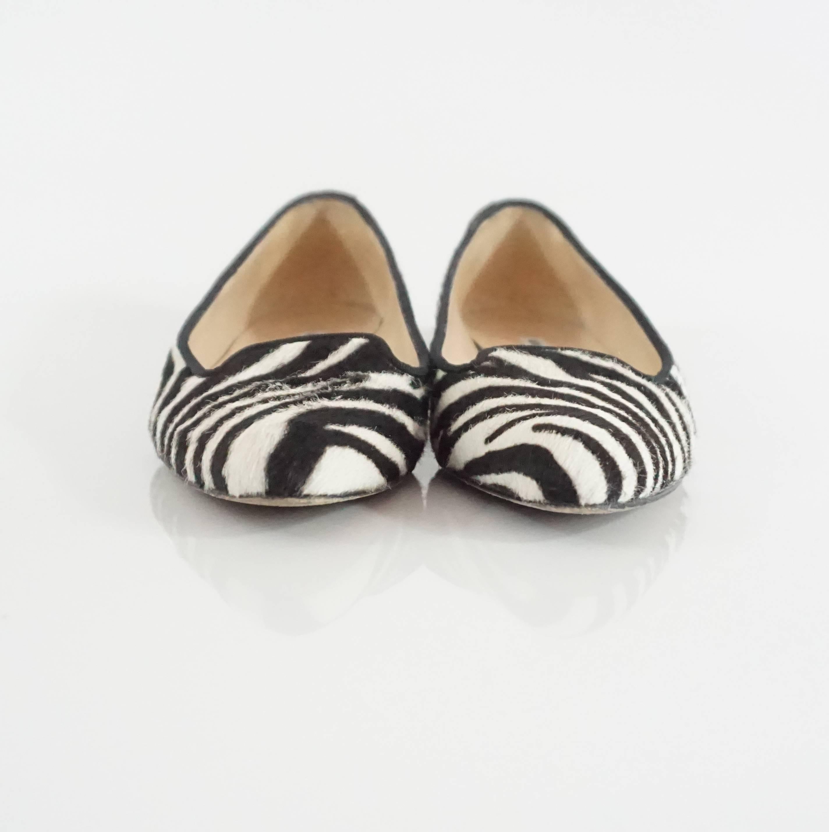 Manolo Blahnik Black & White Pony Hair Flats – 36 In Excellent Condition In West Palm Beach, FL
