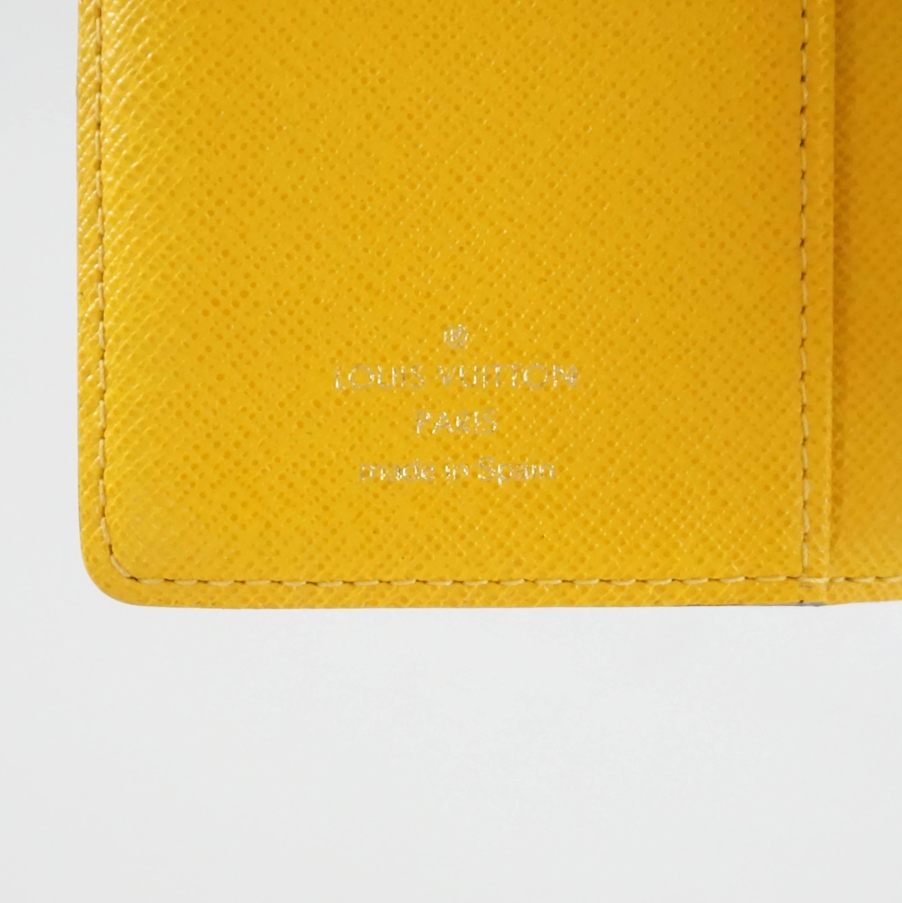 Louis Vuitton Brown Monogram Bellboy Agenda – 2006 In Good Condition In West Palm Beach, FL