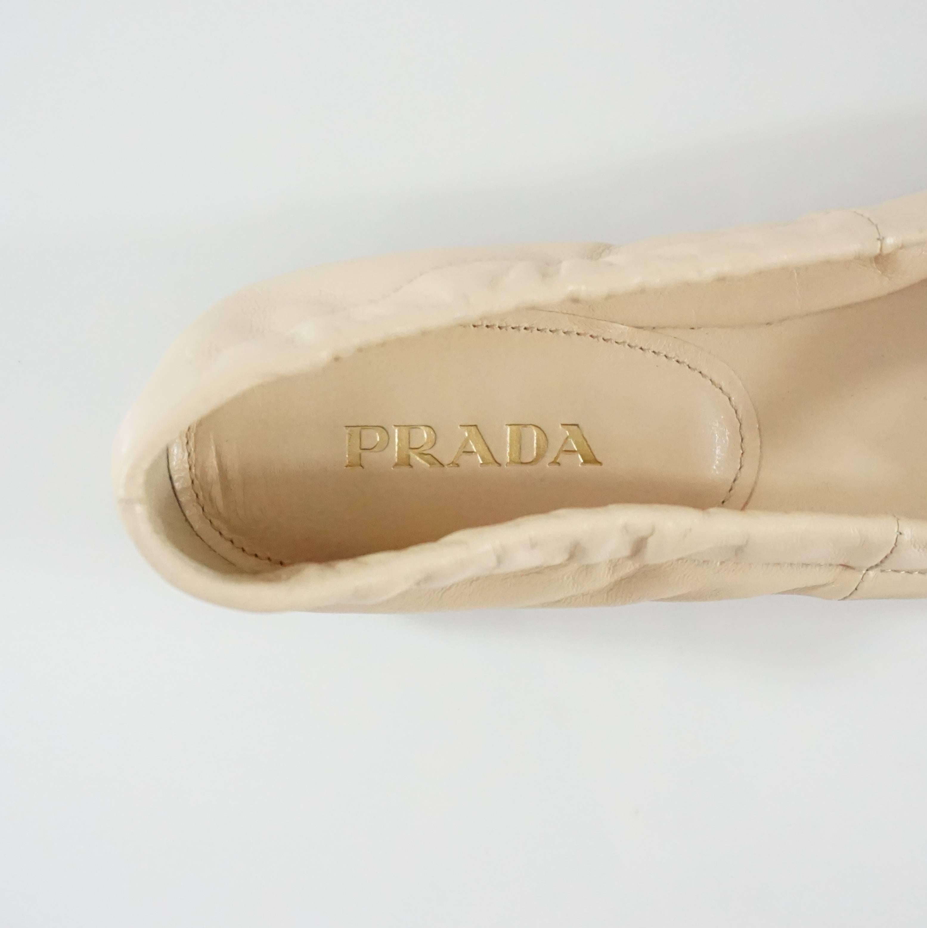 Beige Prada Cream Leather Ballet Flats with Snake Bow – 38