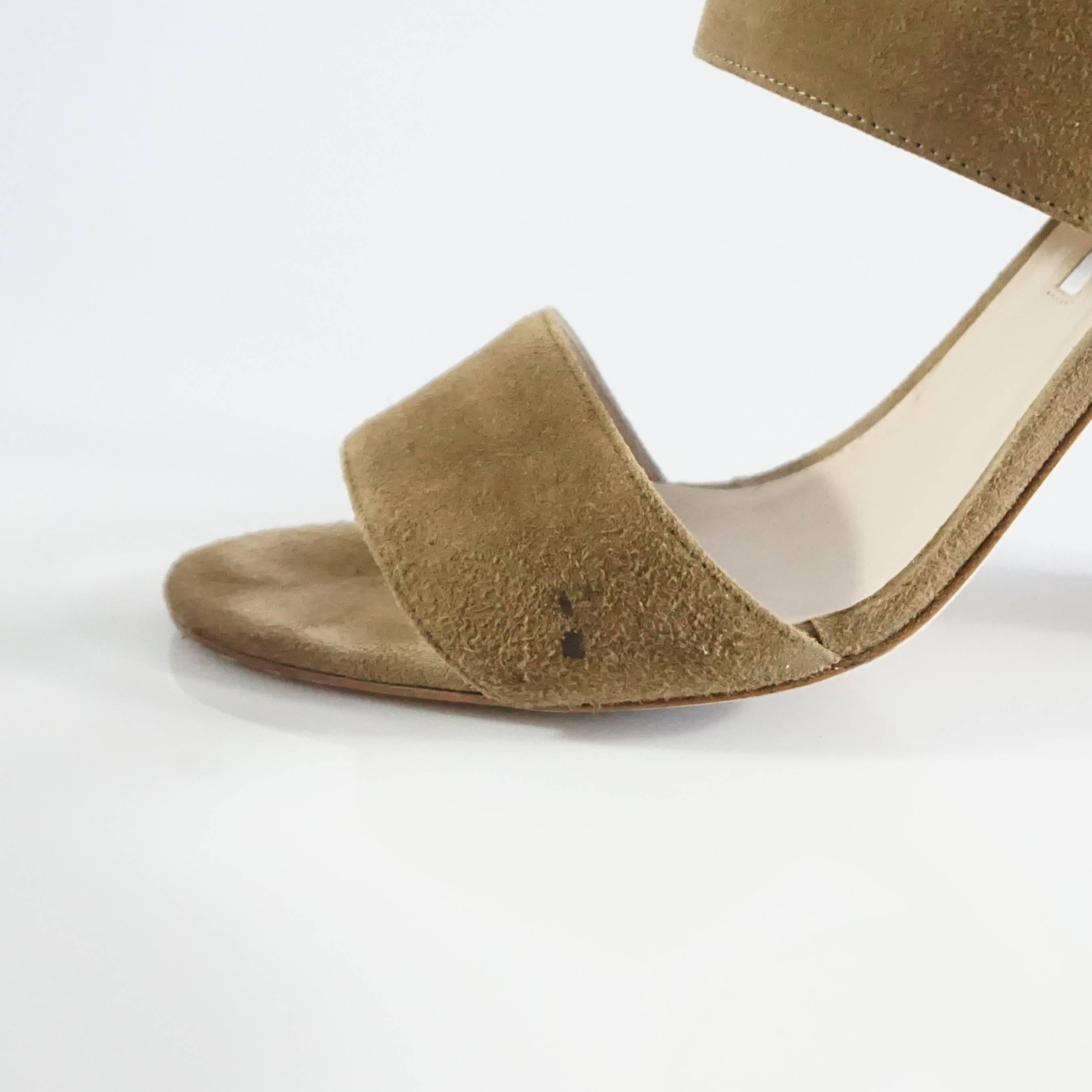 Manolo Blahnik Taupe Khans Suede Sandals - 38.5 4