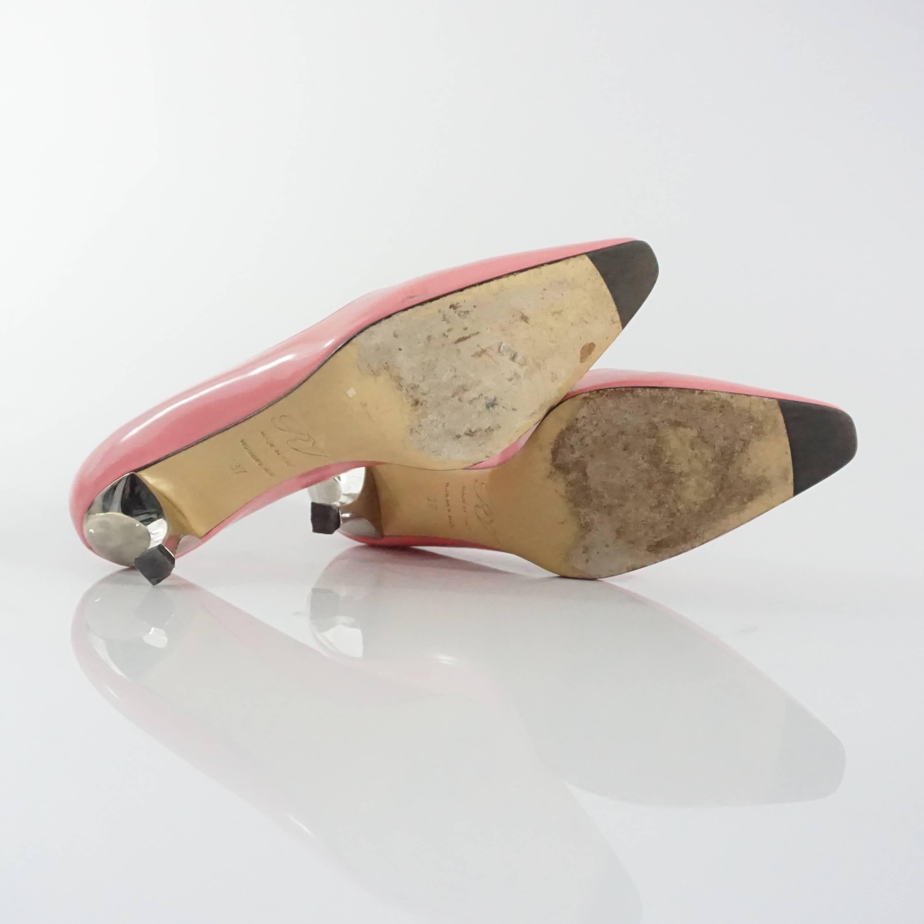 Roger Vivier Pink Leather Flats with Silver Heel - 37 In Fair Condition For Sale In West Palm Beach, FL