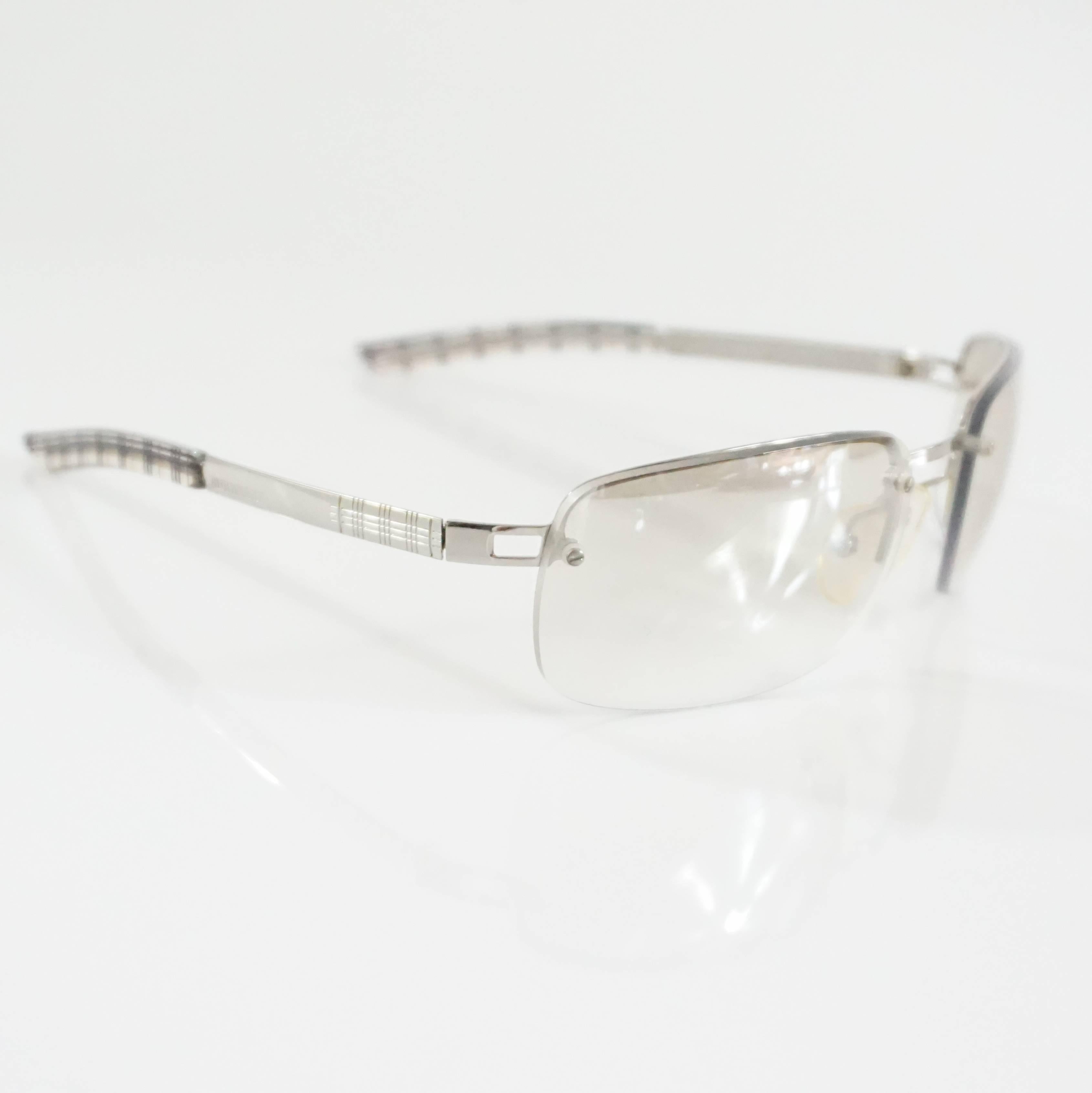 Burberry Silver Small Frame Sunglasses In Good Condition In West Palm Beach, FL