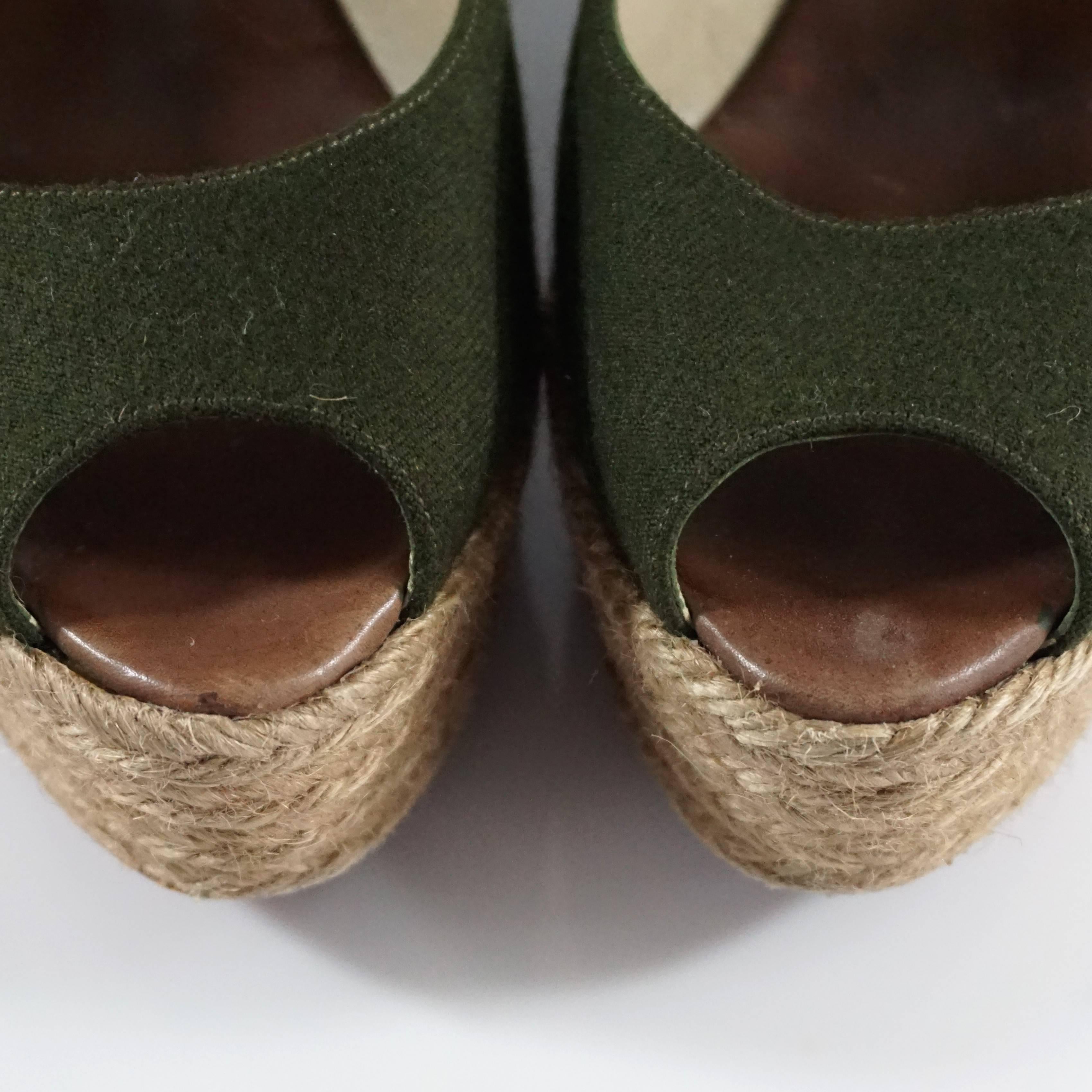 Brown Christian Louboutin Green Flannel and Straw Wedges - 41 For Sale