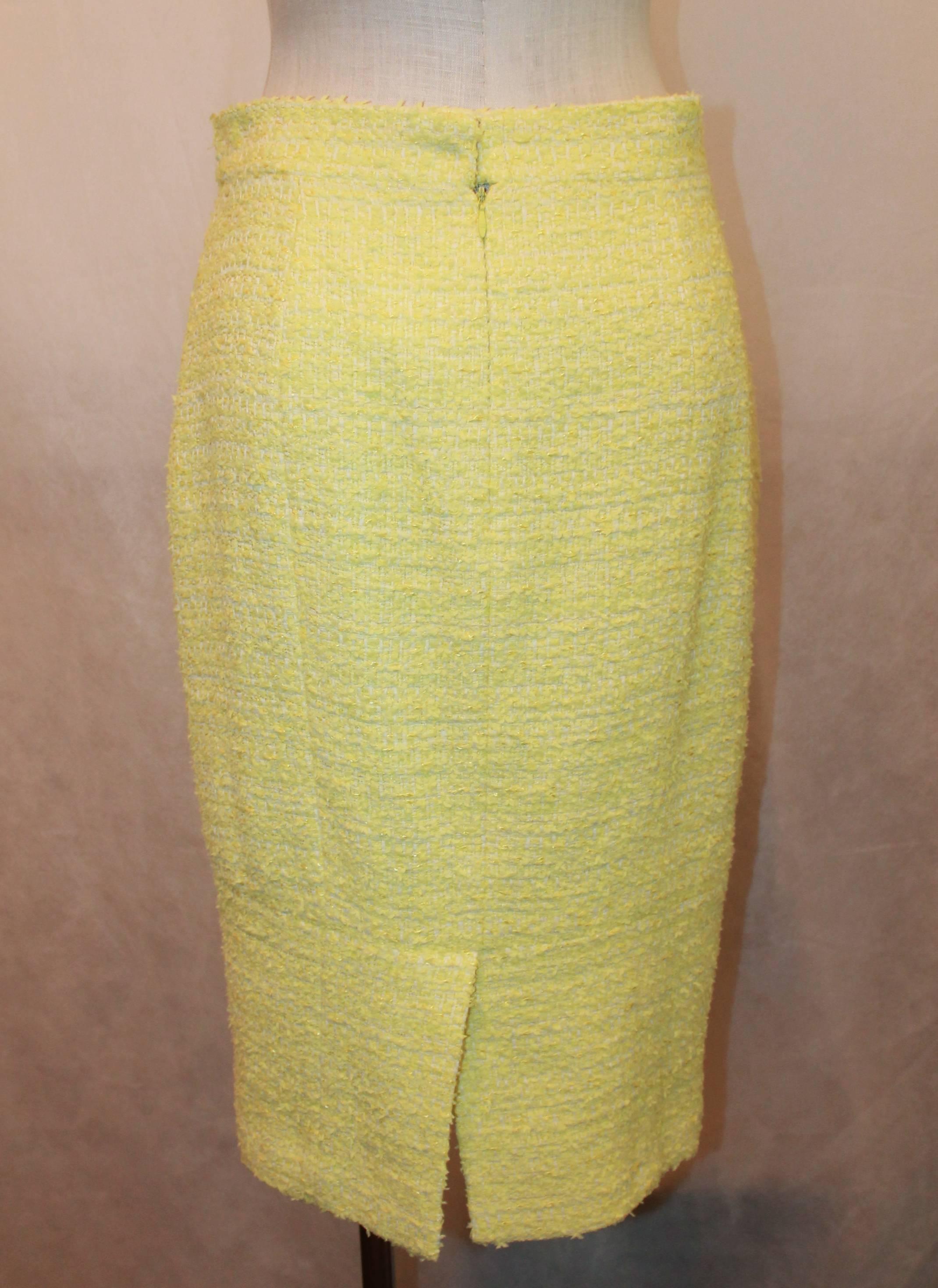 Chanel Yellow & Lime Tweed Skirt with 2 Pockets - 40 In Excellent Condition In West Palm Beach, FL