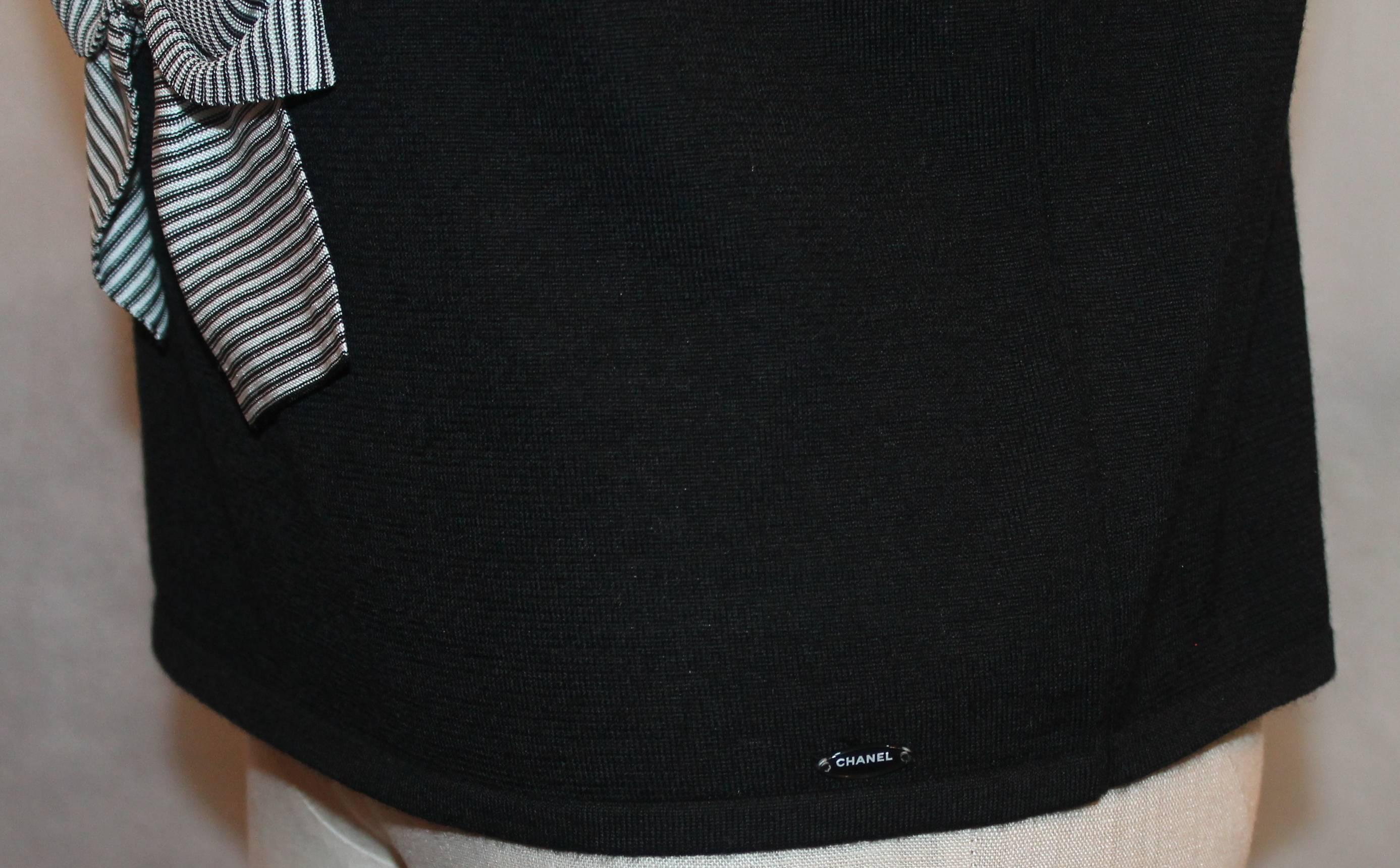 Chanel 2007 Black Cashmere & Silk Top w/ Bow & Chain Detail - 40  3