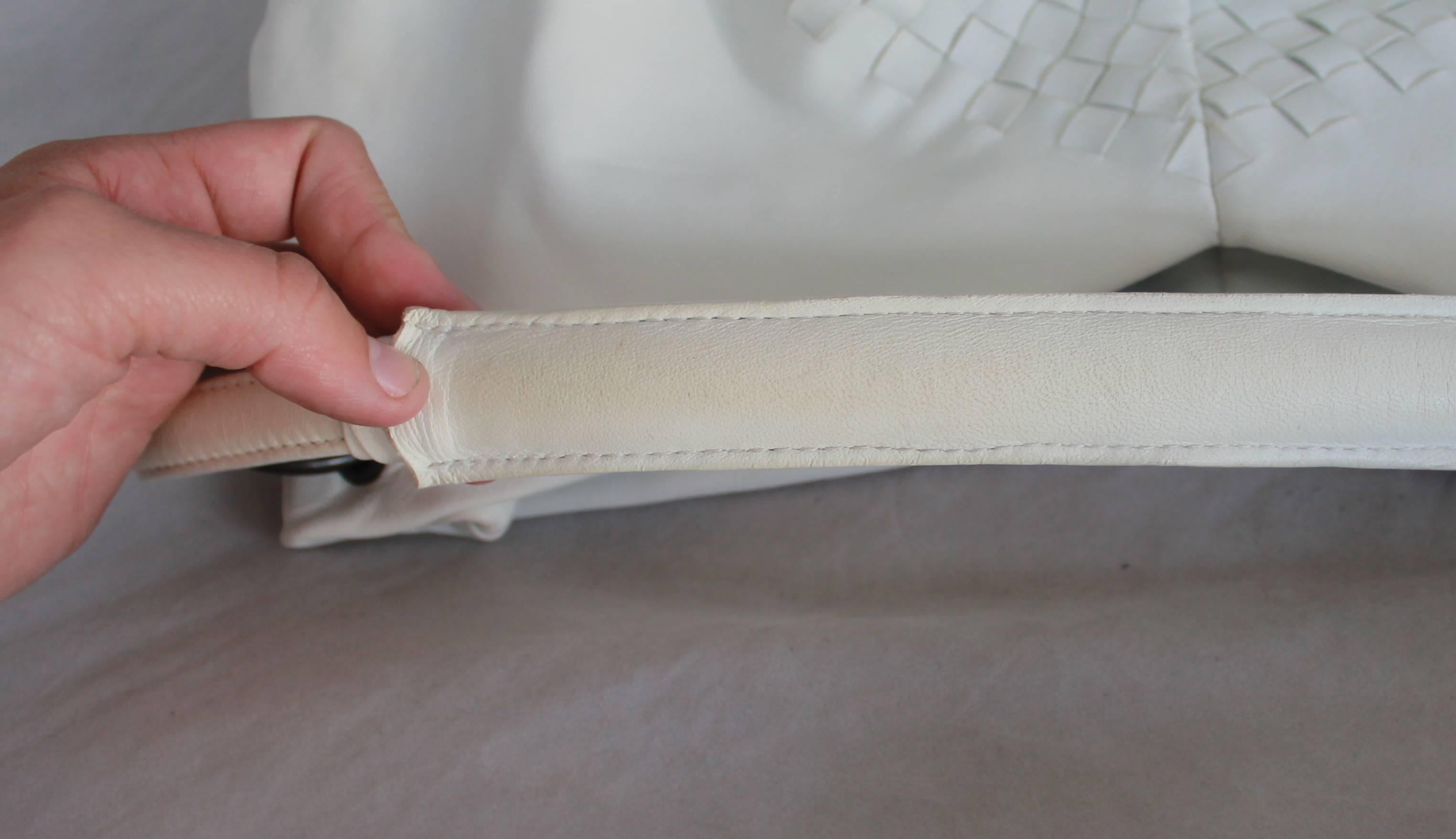 Bottega Veneta White Woven Leather Shoulder Bag  2