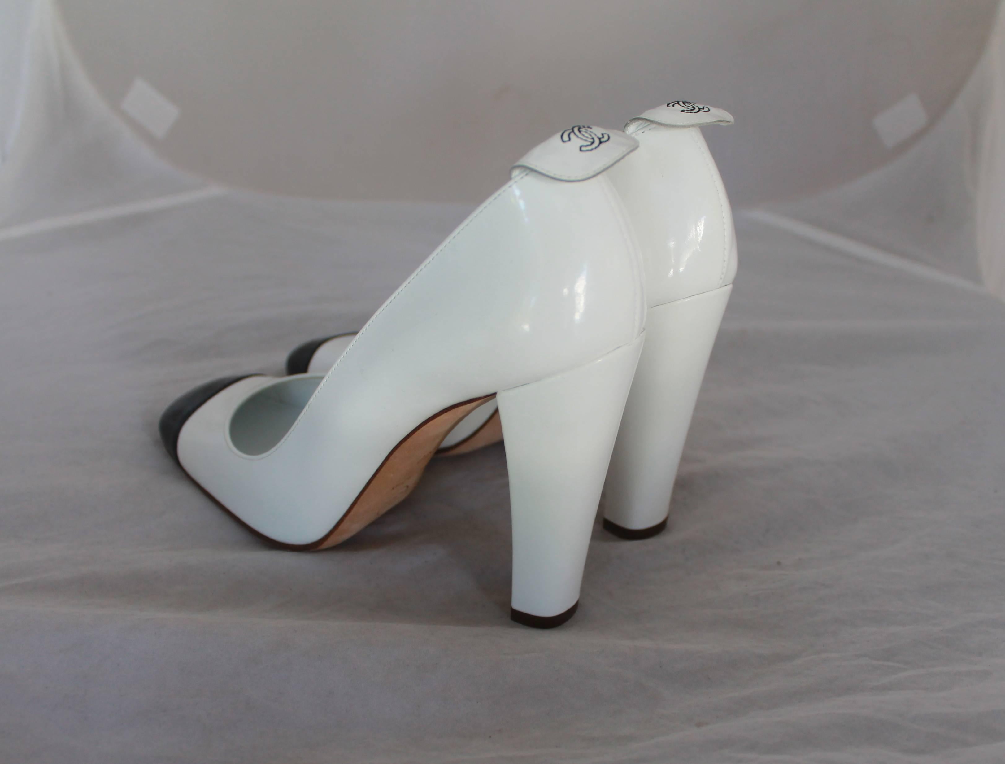 Women's Chanel White Patent Pumps w/ Black Toe & Thick Heel - 40