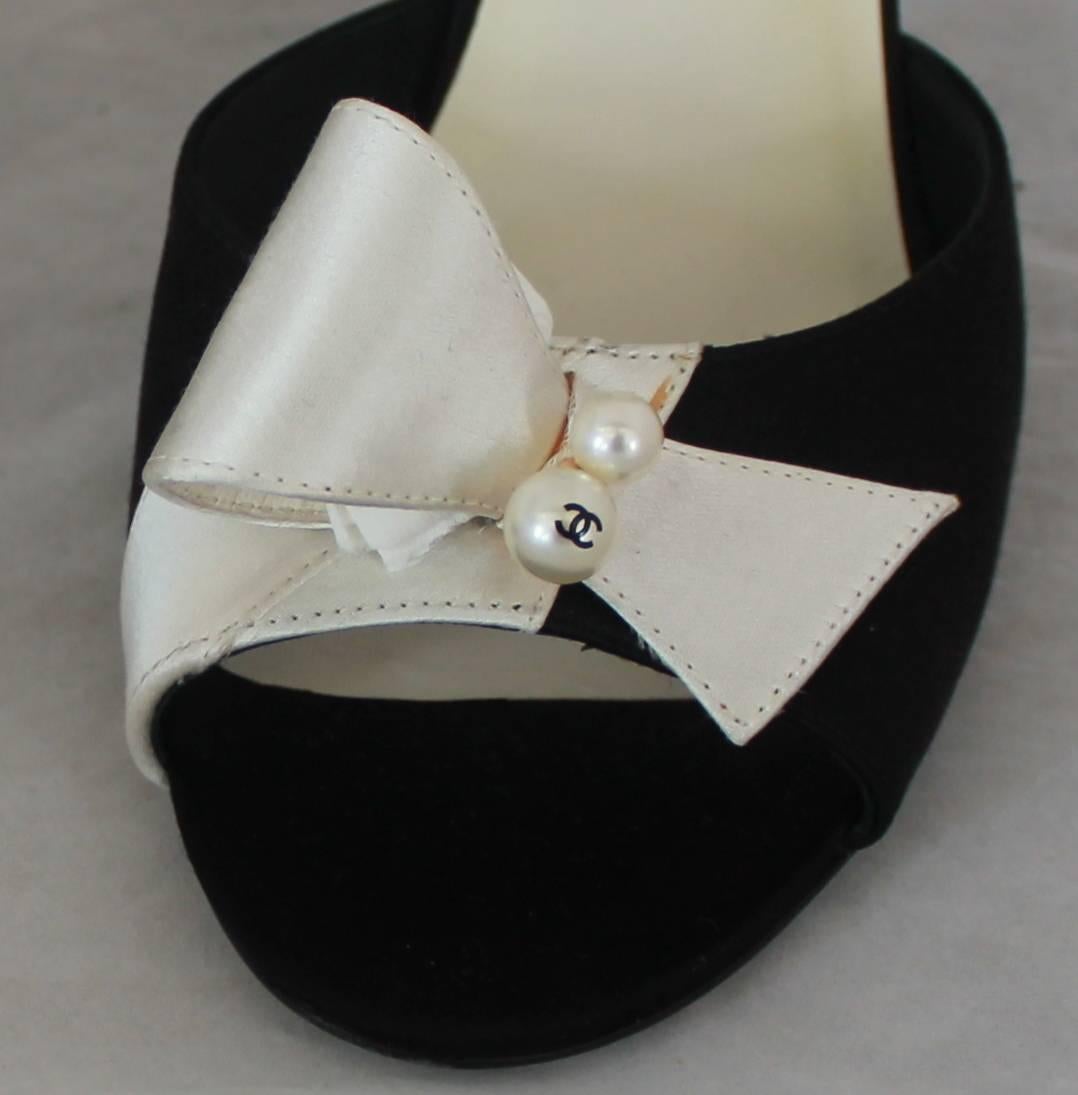 Chanel Black & Ivory Satin Open-Toe Sling Back Sandals w/ Front Bow - 40 2