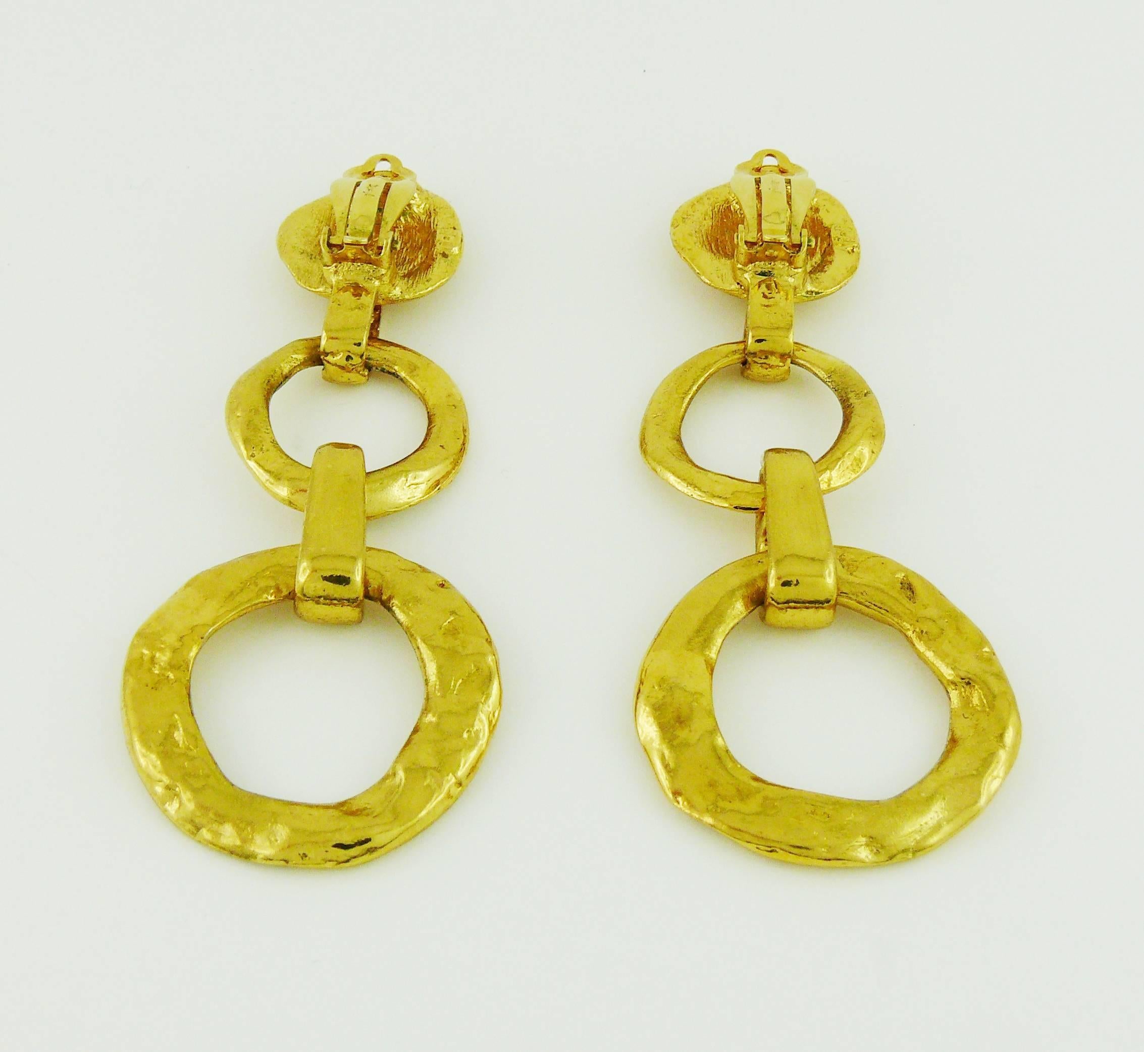 Yves Saint Laurent YSL Vintage Gold Tone Dangling Earrings In Excellent Condition In Nice, FR