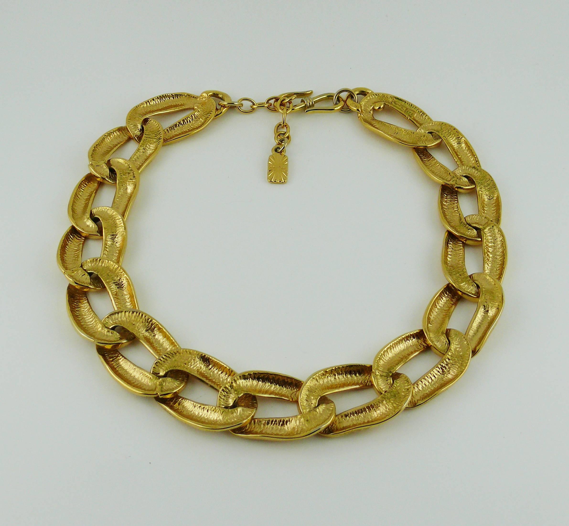 Women's Yves Saint Laurent YSL Vintage Classic Chunky Gold Toned Curb Necklace