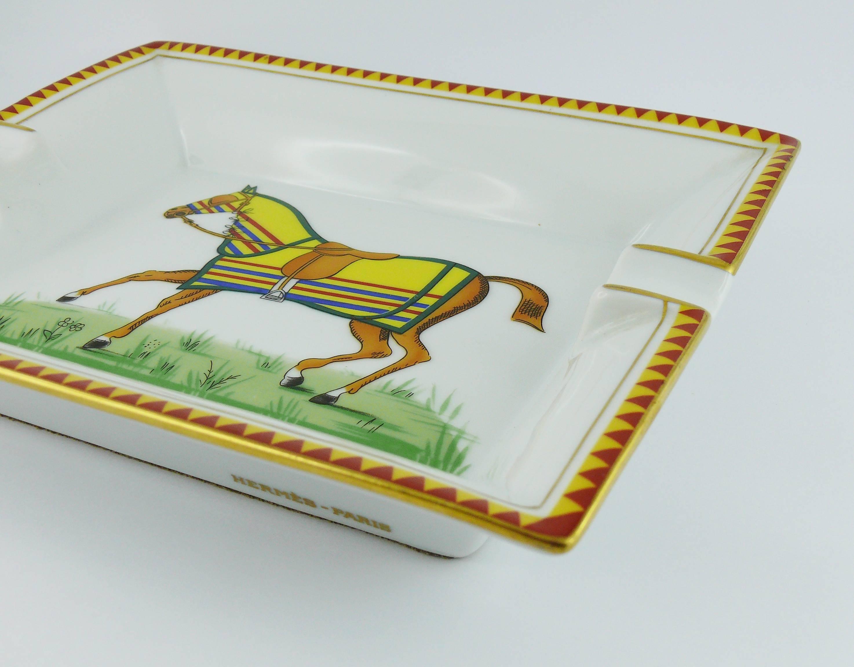 Hermes Large Equestrian Porcelain Cigar Ashtray Pin Tray In Excellent Condition In Nice, FR