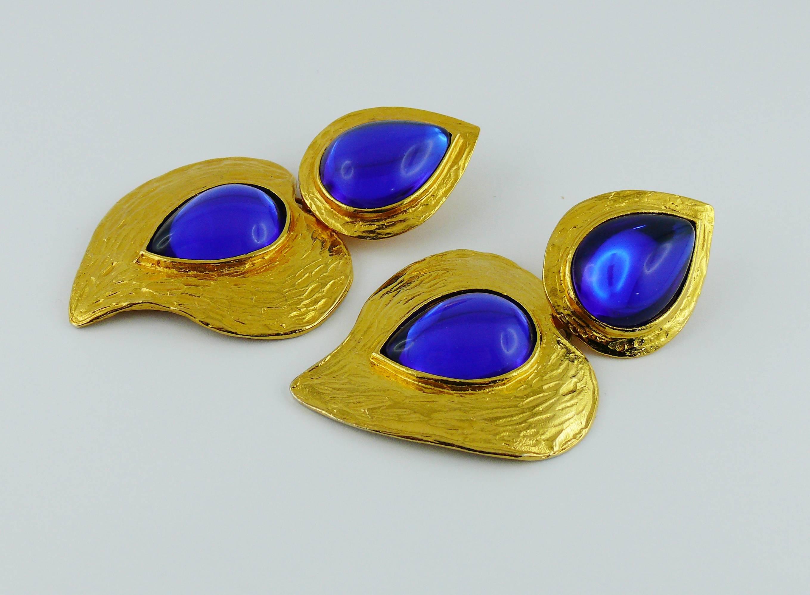 Yves Saint Laurent YSL Vintage Rare Deep Blue Glass Heart Dangling Earrings In Excellent Condition In Nice, FR