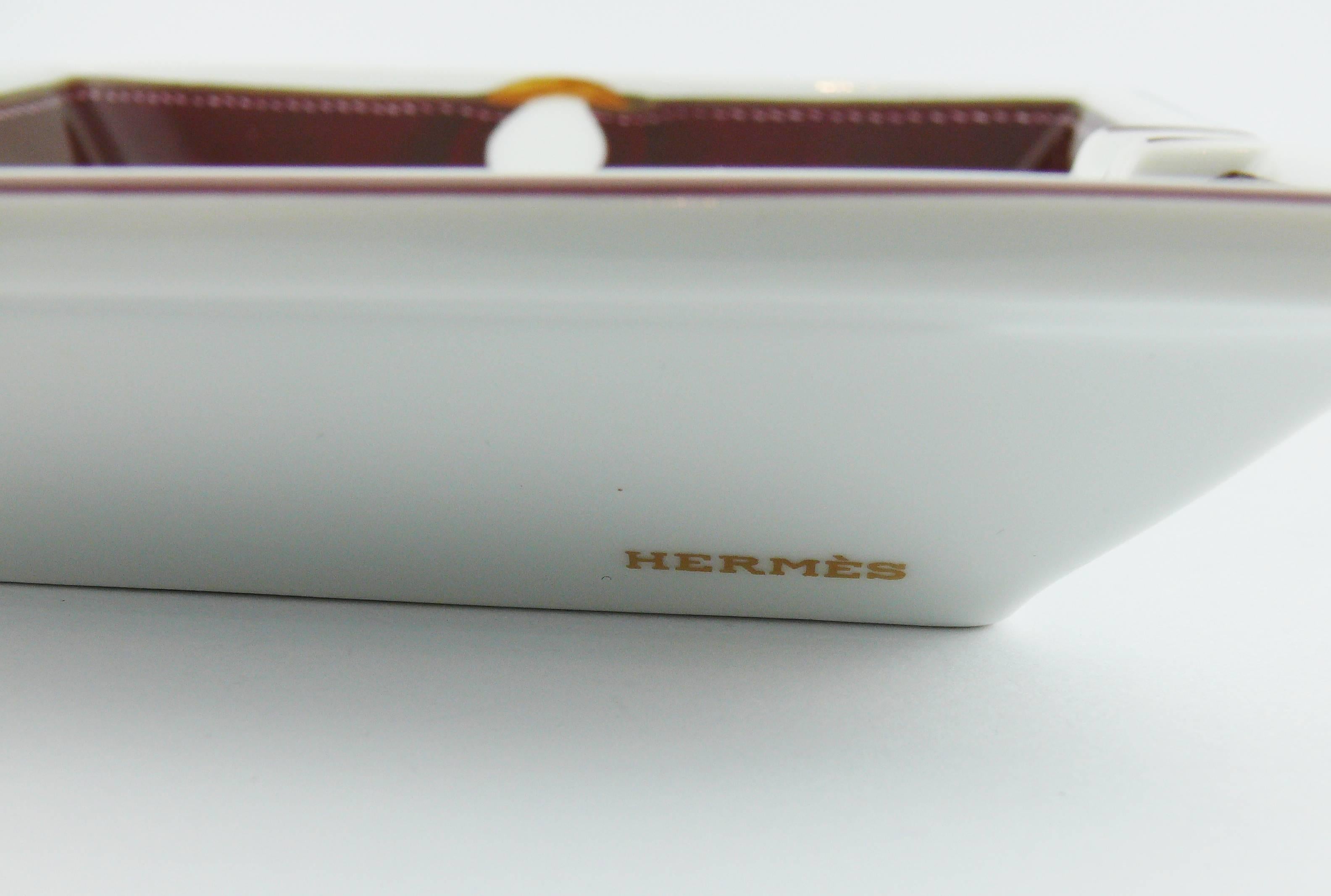 Hermes Trompe l'Oeil Square Porcelain Ashtray Pin Tray In Excellent Condition In Nice, FR