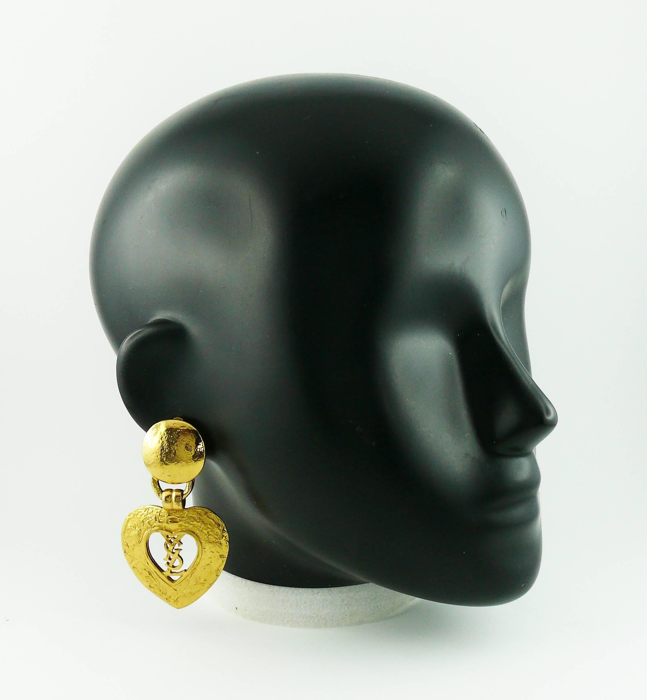 Yves Saint Laurent YSL Vintage Heart Logo Dangling Earrings In Excellent Condition In Nice, FR