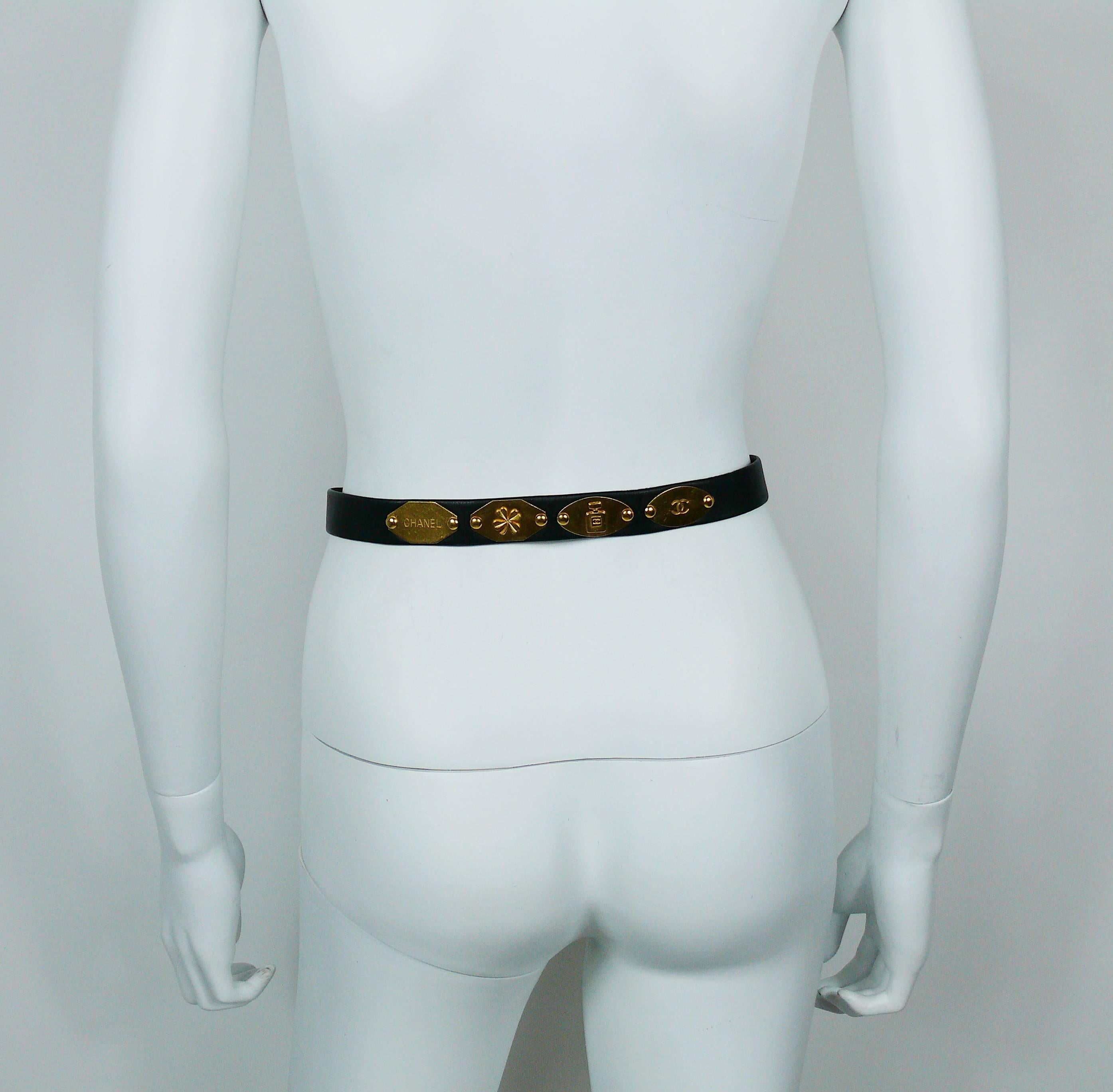 Chanel Vintage 1995 Iconic Belt with Charms In Good Condition In Nice, FR