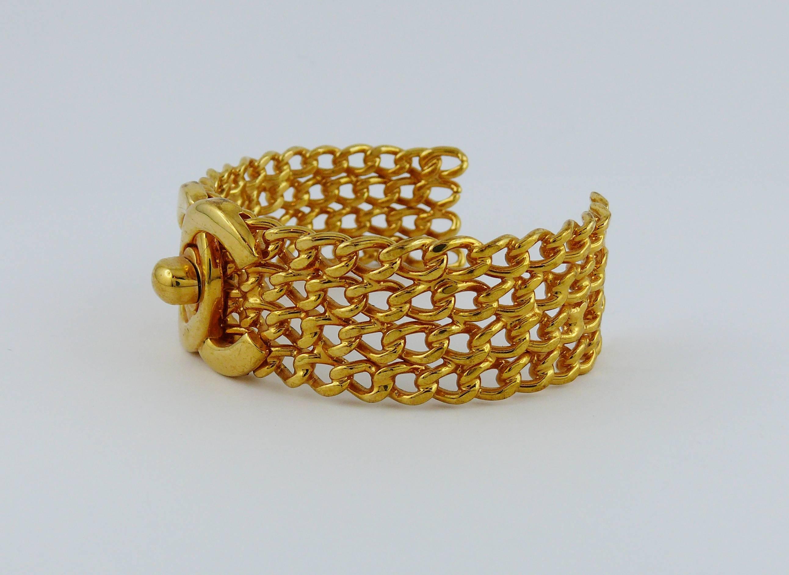 Chanel Vintage 1997 CC Turnlock and Chains Gold Toned Cuff Bracelet In Excellent Condition For Sale In Nice, FR