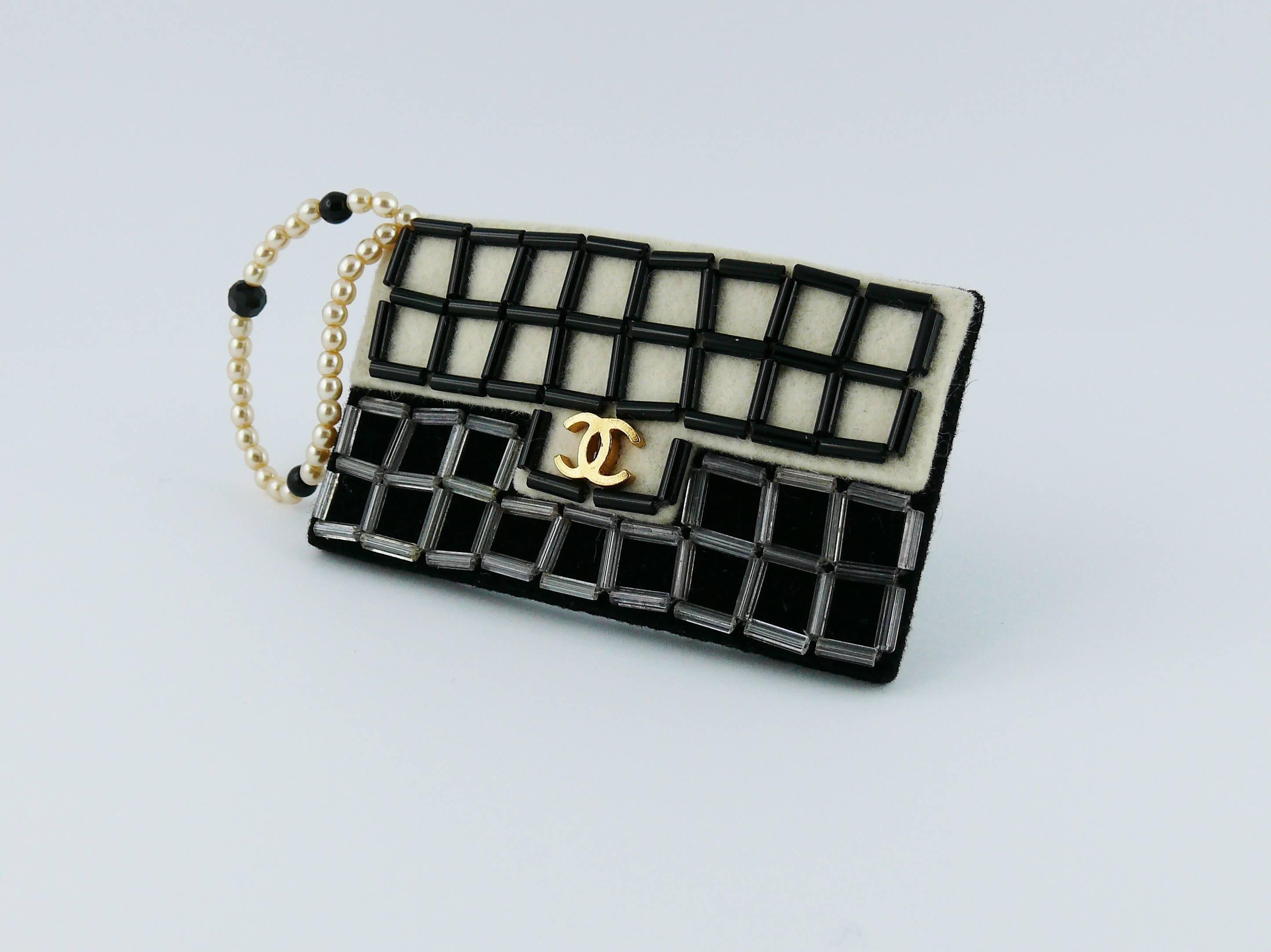 Women's Chanel Large Iconic 2.55 Bag Felt Brooch With Faux Pearl Strap