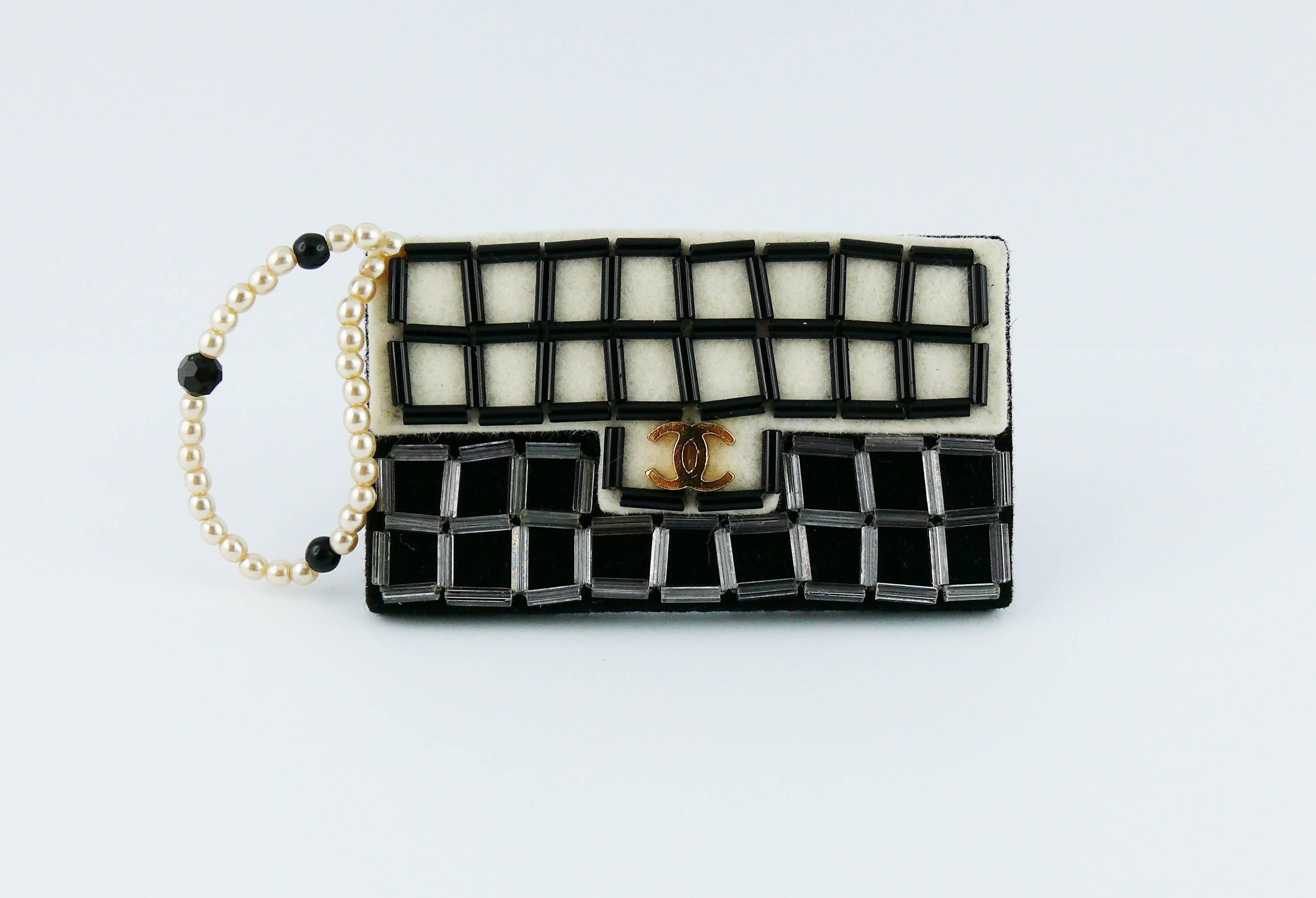 Chanel Large Iconic 2.55 Bag Felt Brooch With Faux Pearl Strap In Excellent Condition In Nice, FR