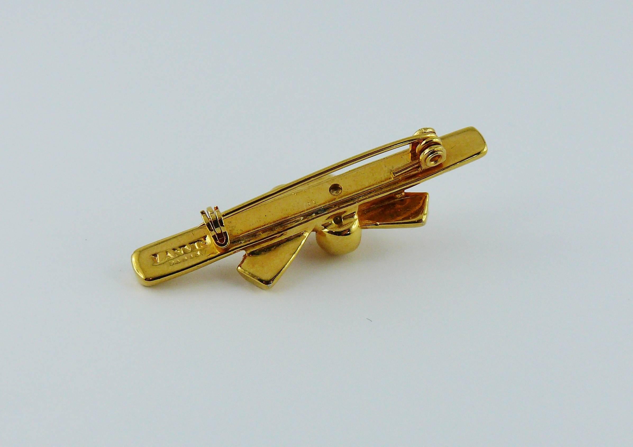 Women's or Men's Lanvin Vintage Gold Toned Knot Bar Brooch For Sale