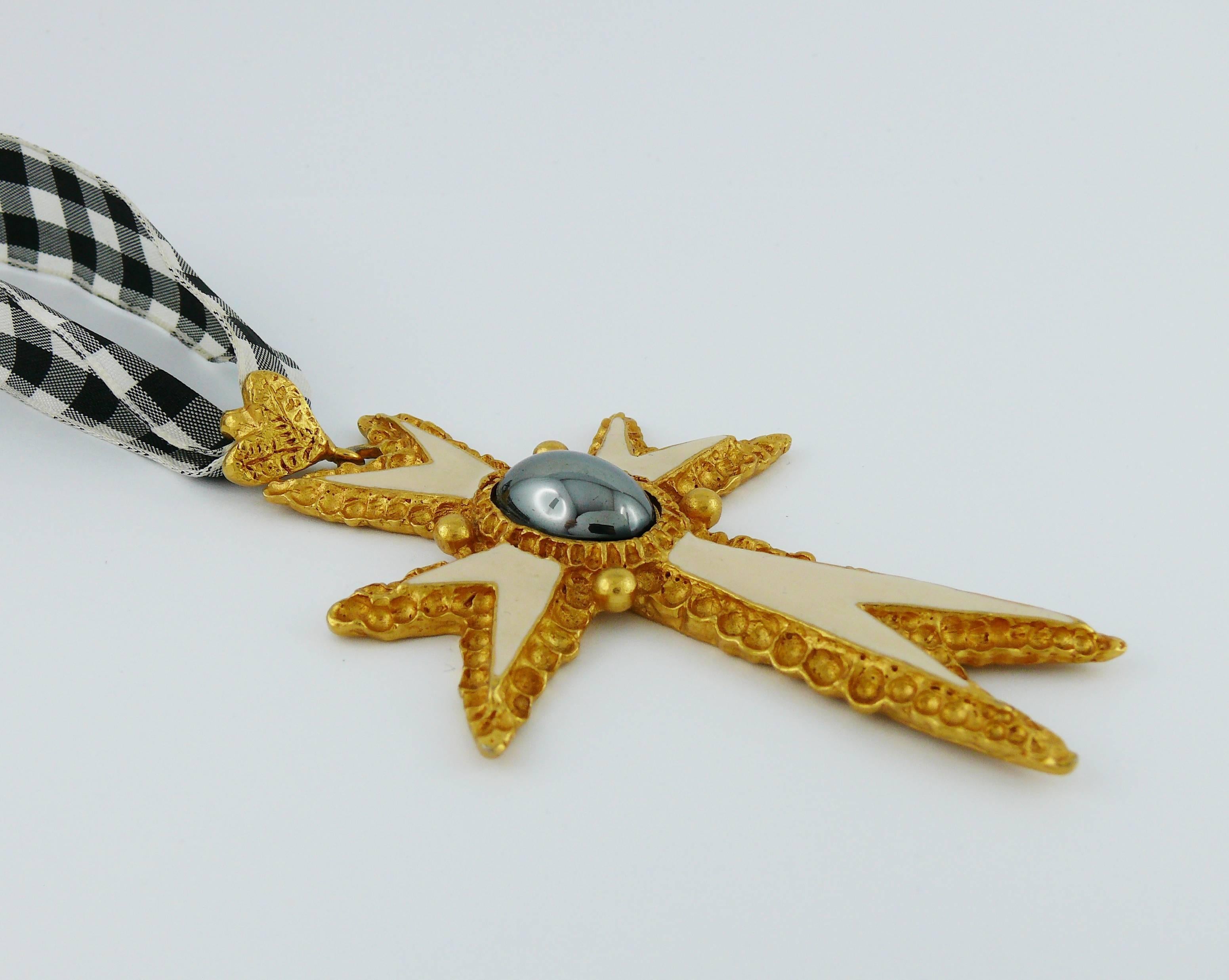 Christian Lacroix Vintage 1994 Enamel Cross Pendant Necklace In Excellent Condition In Nice, FR
