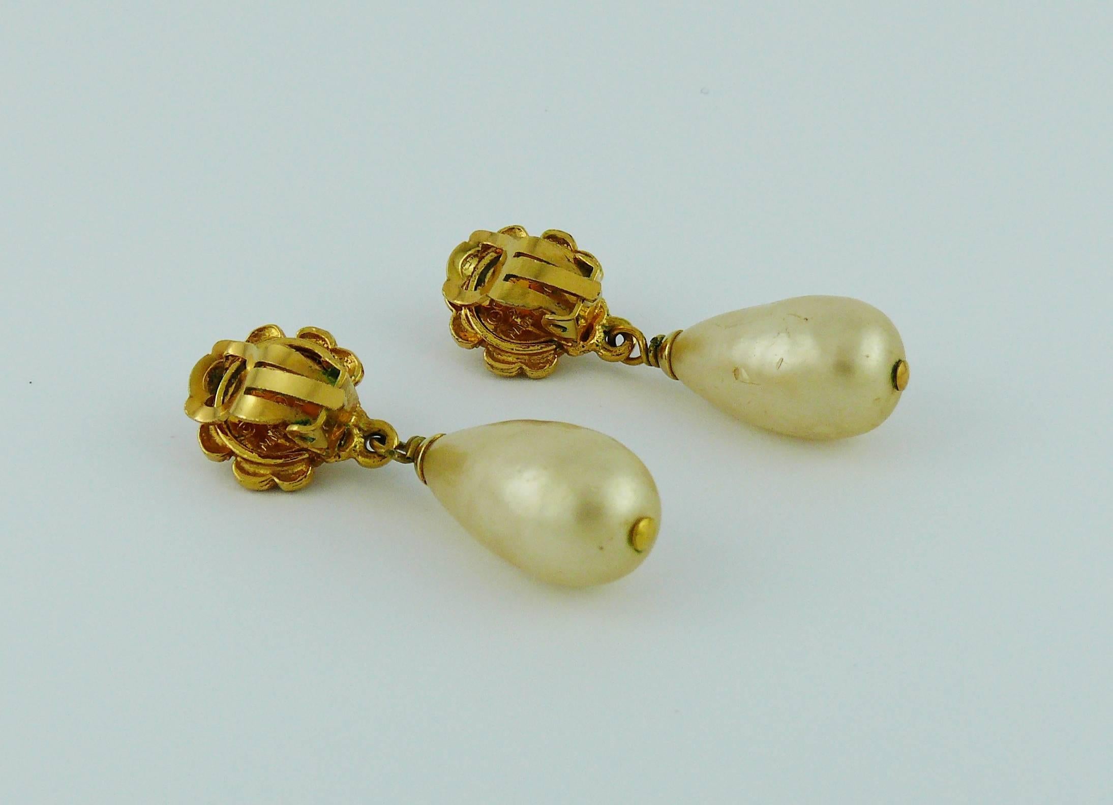 Women's Chanel Vintage Classic Camellia Pearl Drop Clip-On Earrings