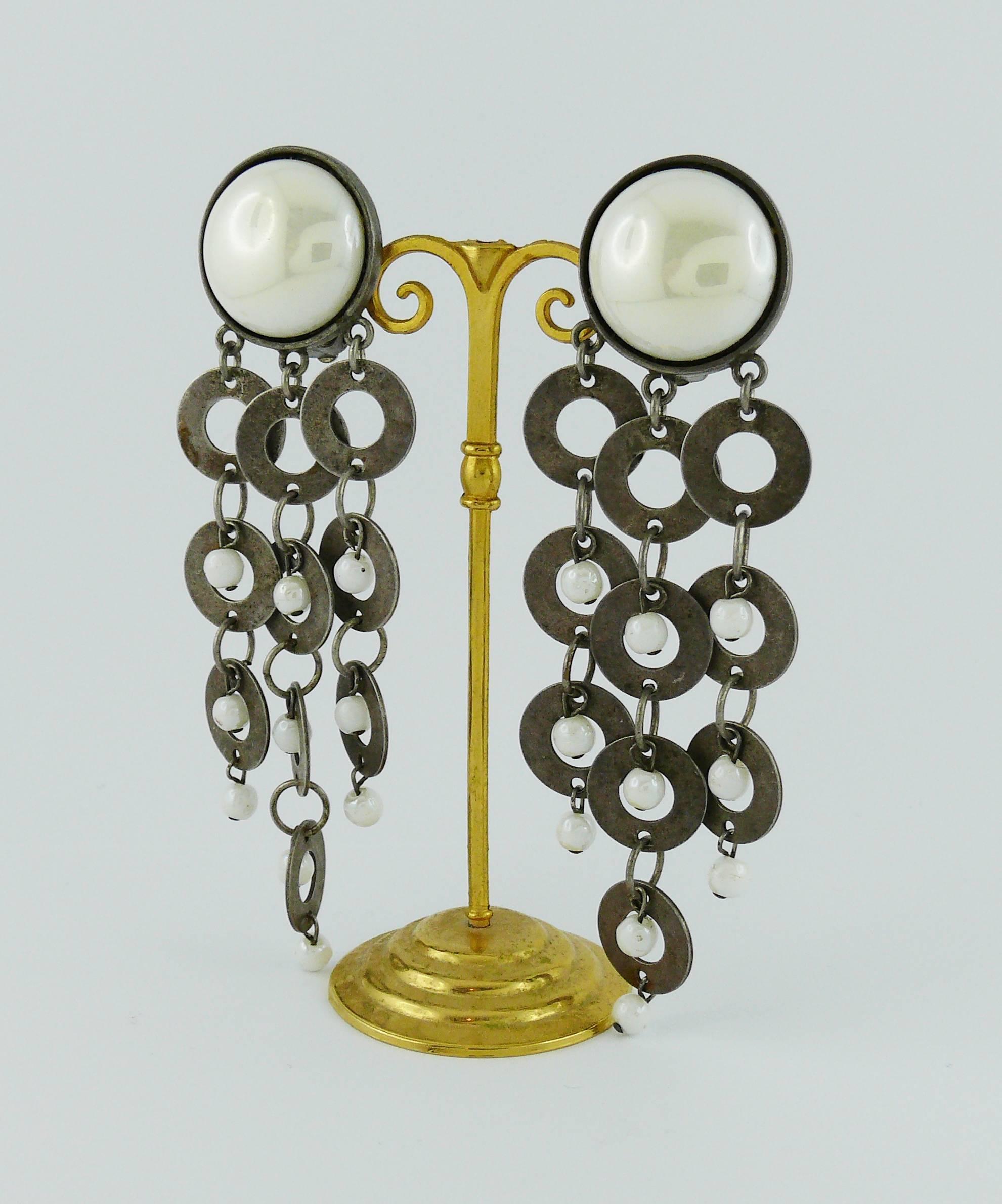 Paco Rabanne Vintage Metal and Glass Cabochon Dangling Earrings In Good Condition In Nice, FR