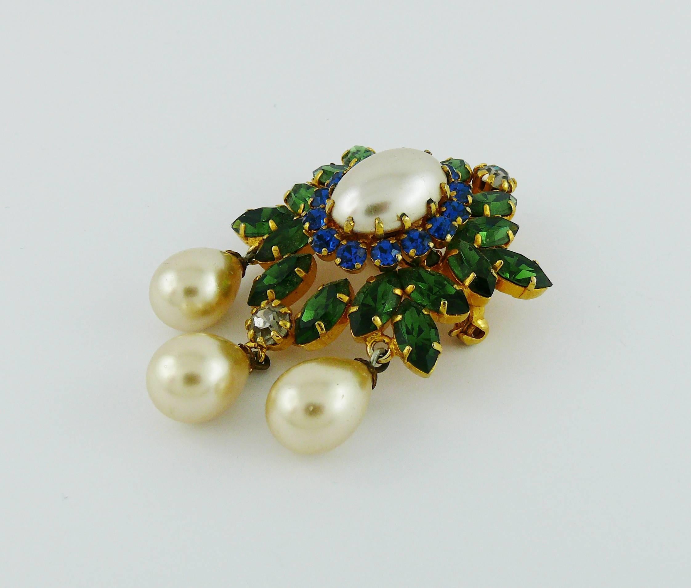 Women's Vintage Bejeweled Faux Pearl Brooch For Sale