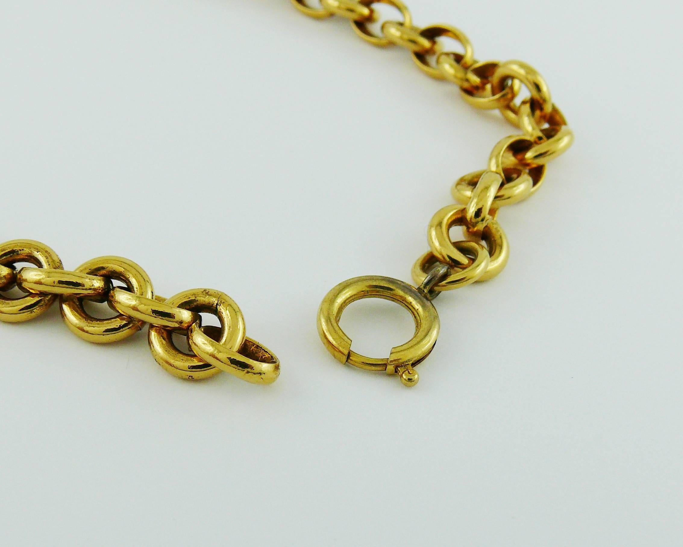 Chanel Vintage 1990s Gorgeous Gold Toned Arabesque Bib Necklace 5
